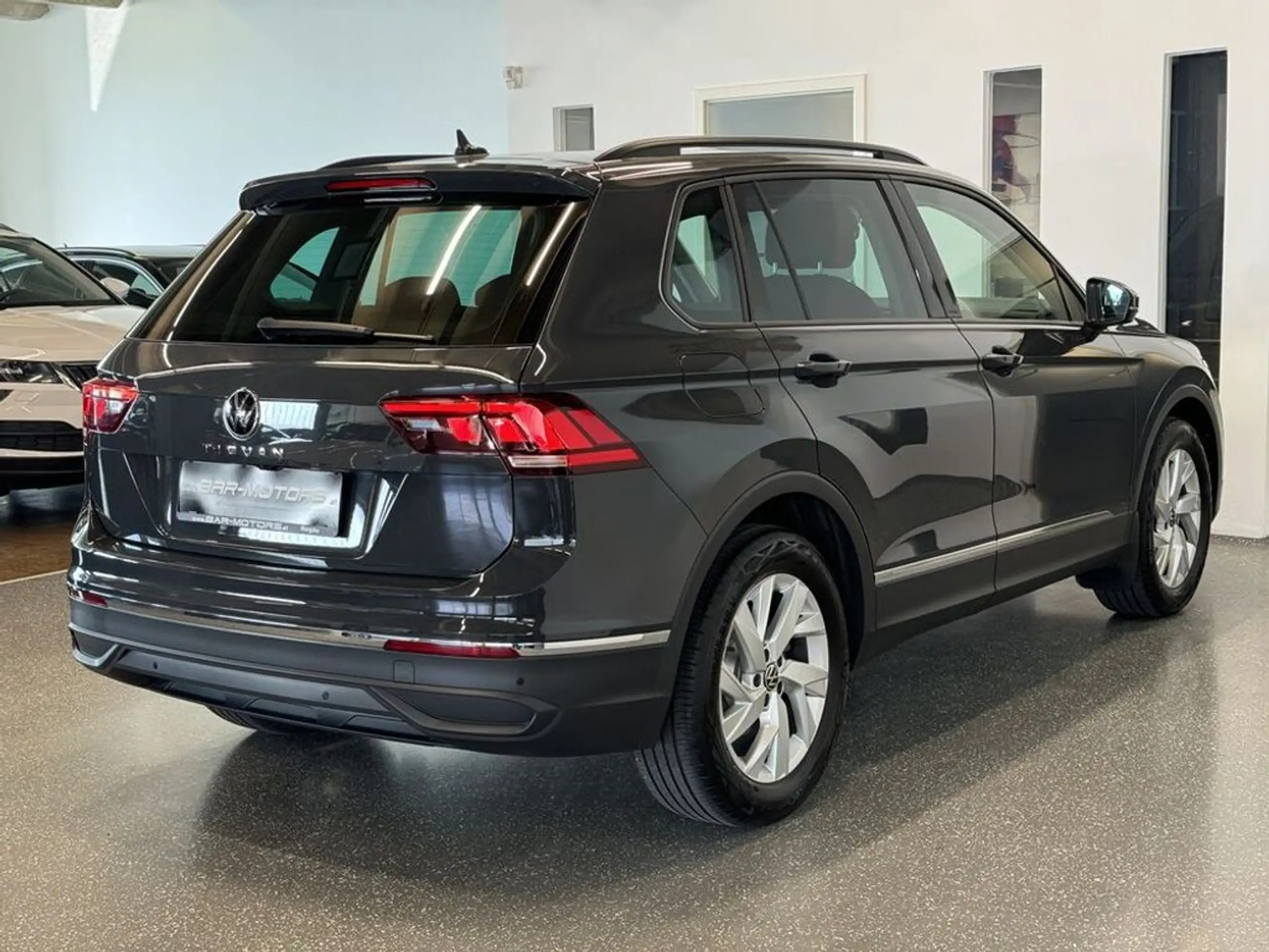 Volkswagen - Tiguan