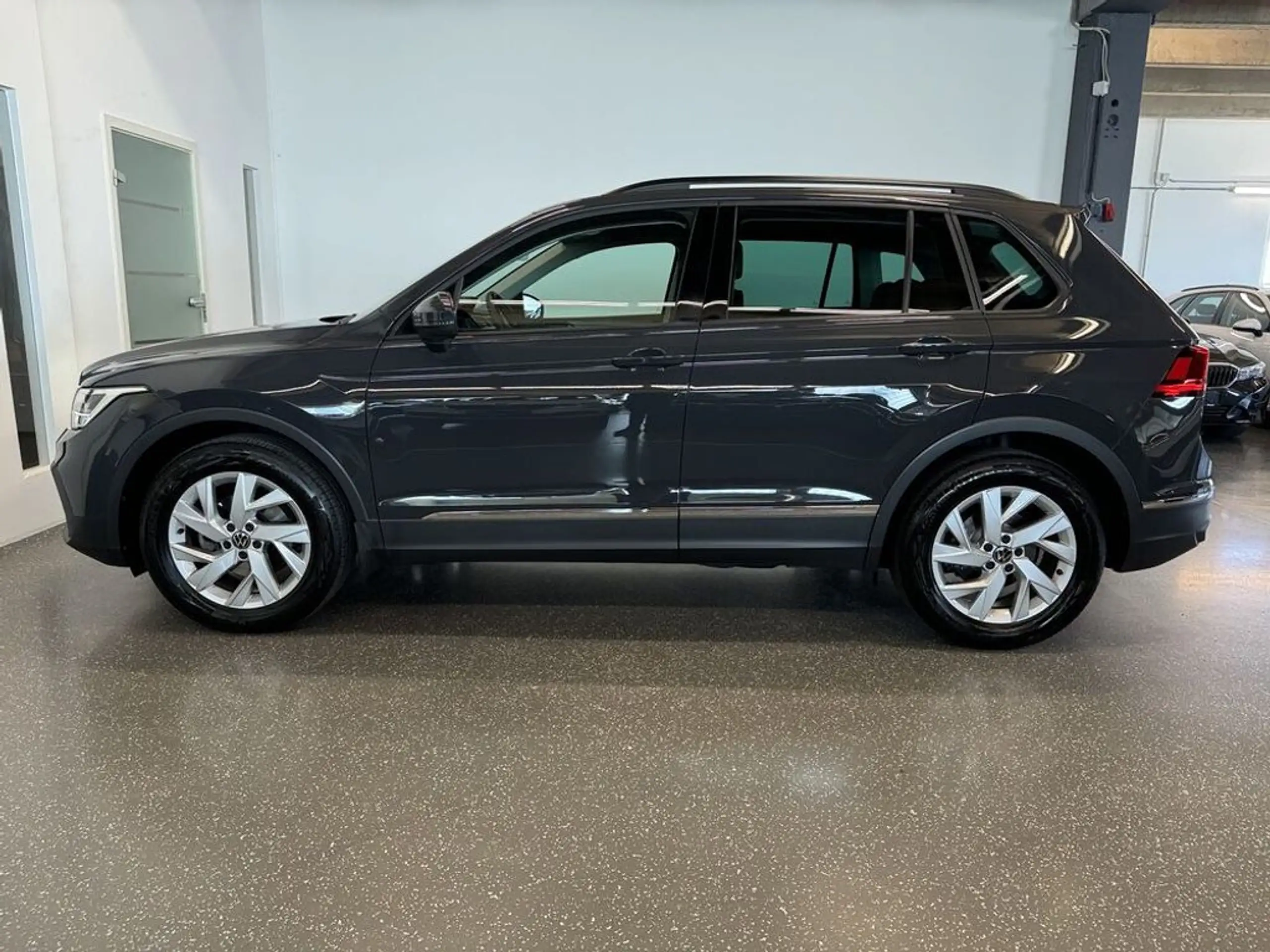 Volkswagen - Tiguan