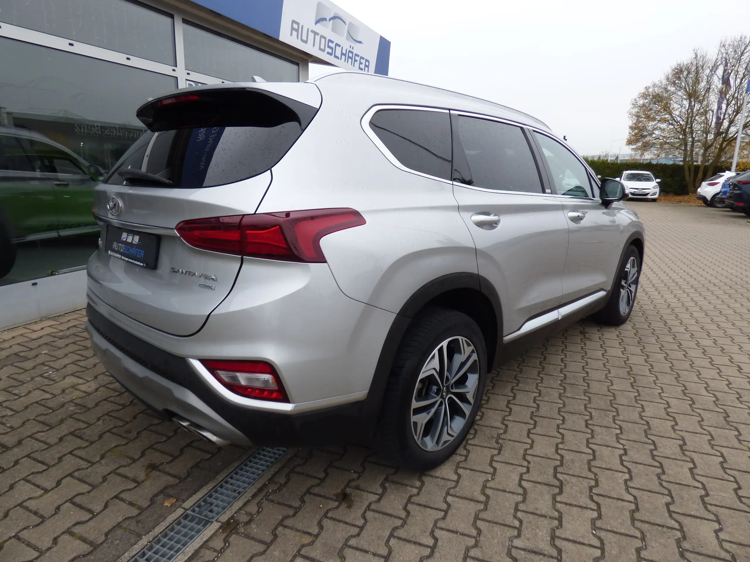 Hyundai - SANTA FE