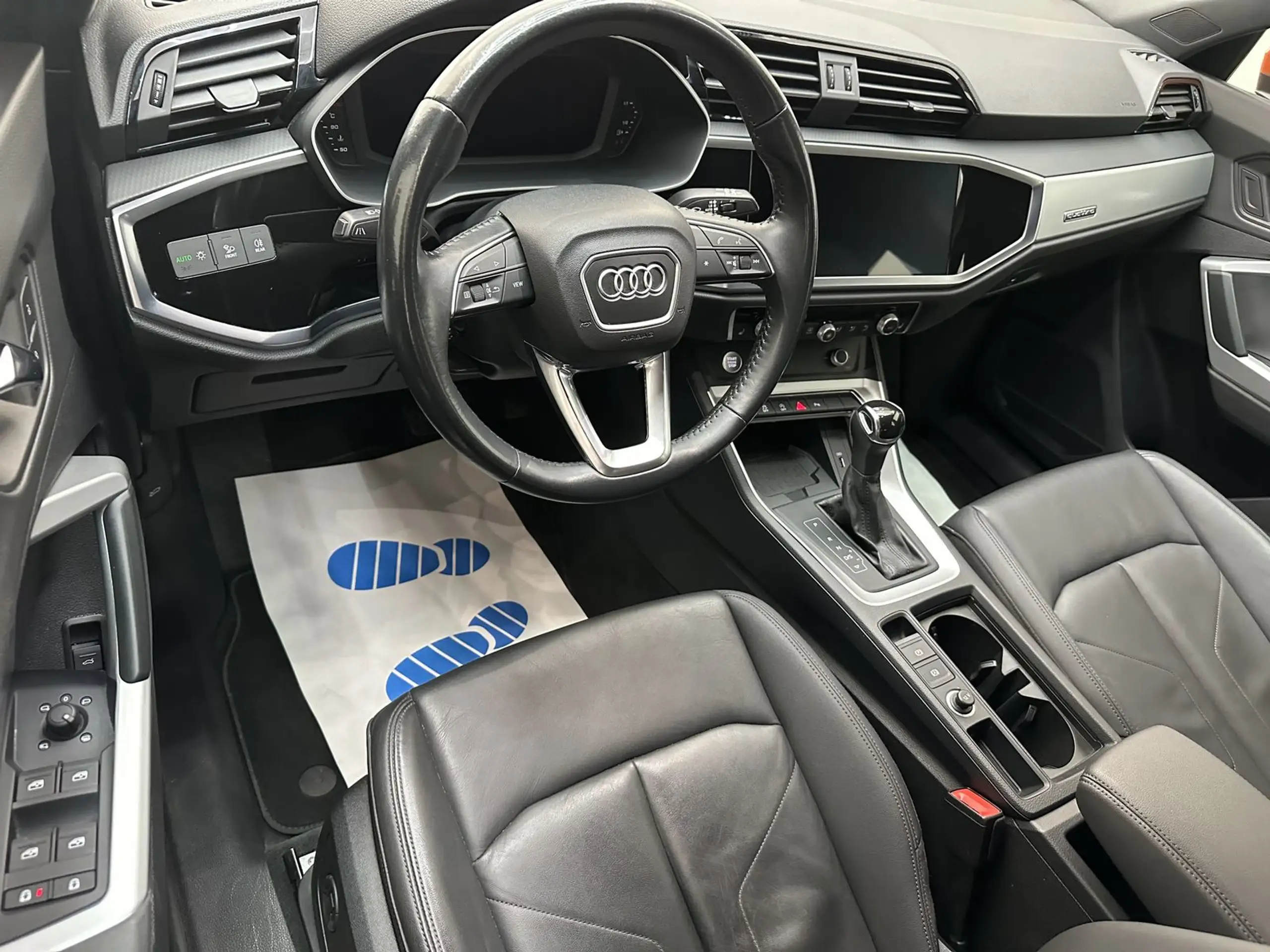 Audi - Q3