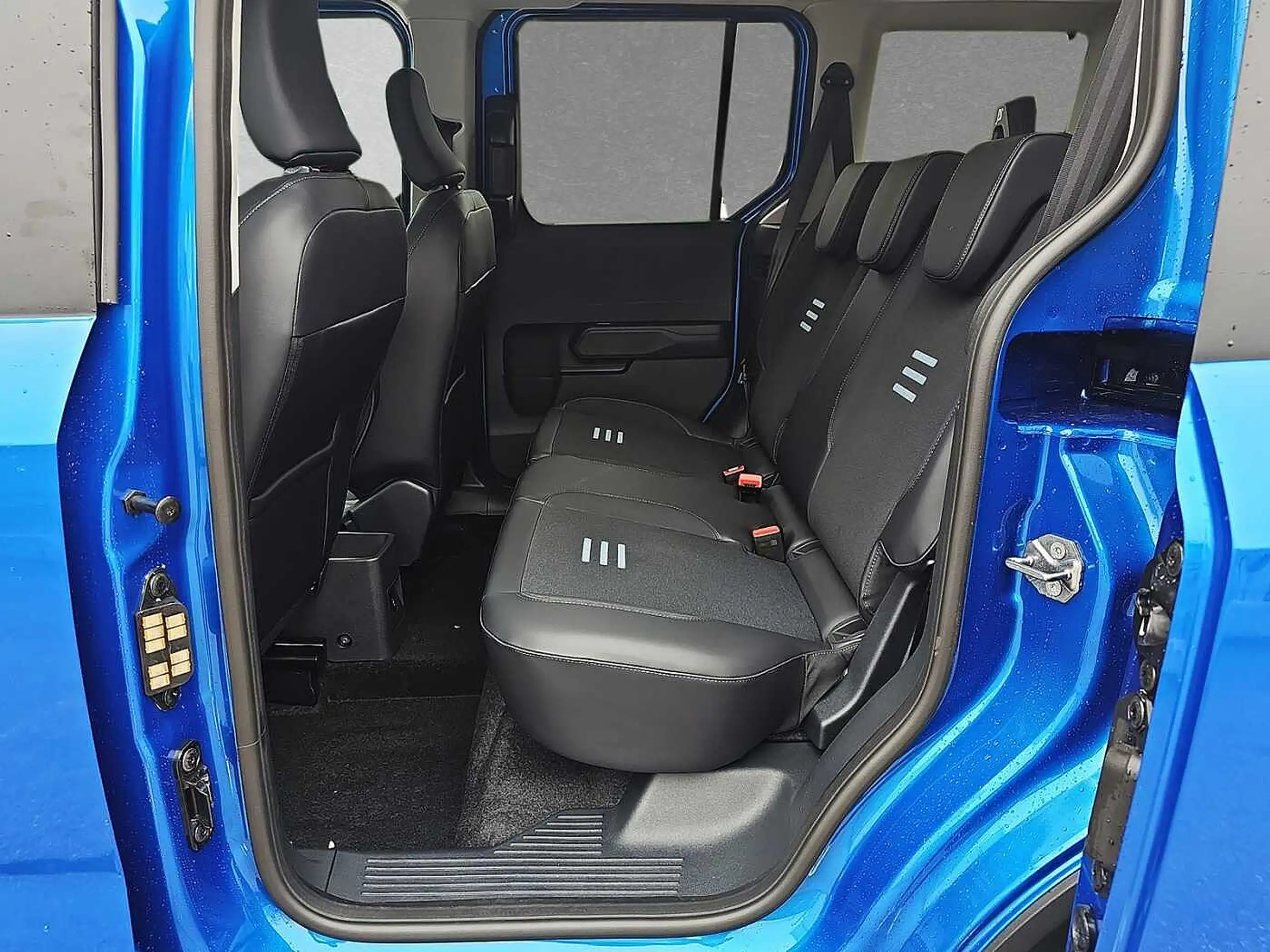 Ford - Tourneo Courier