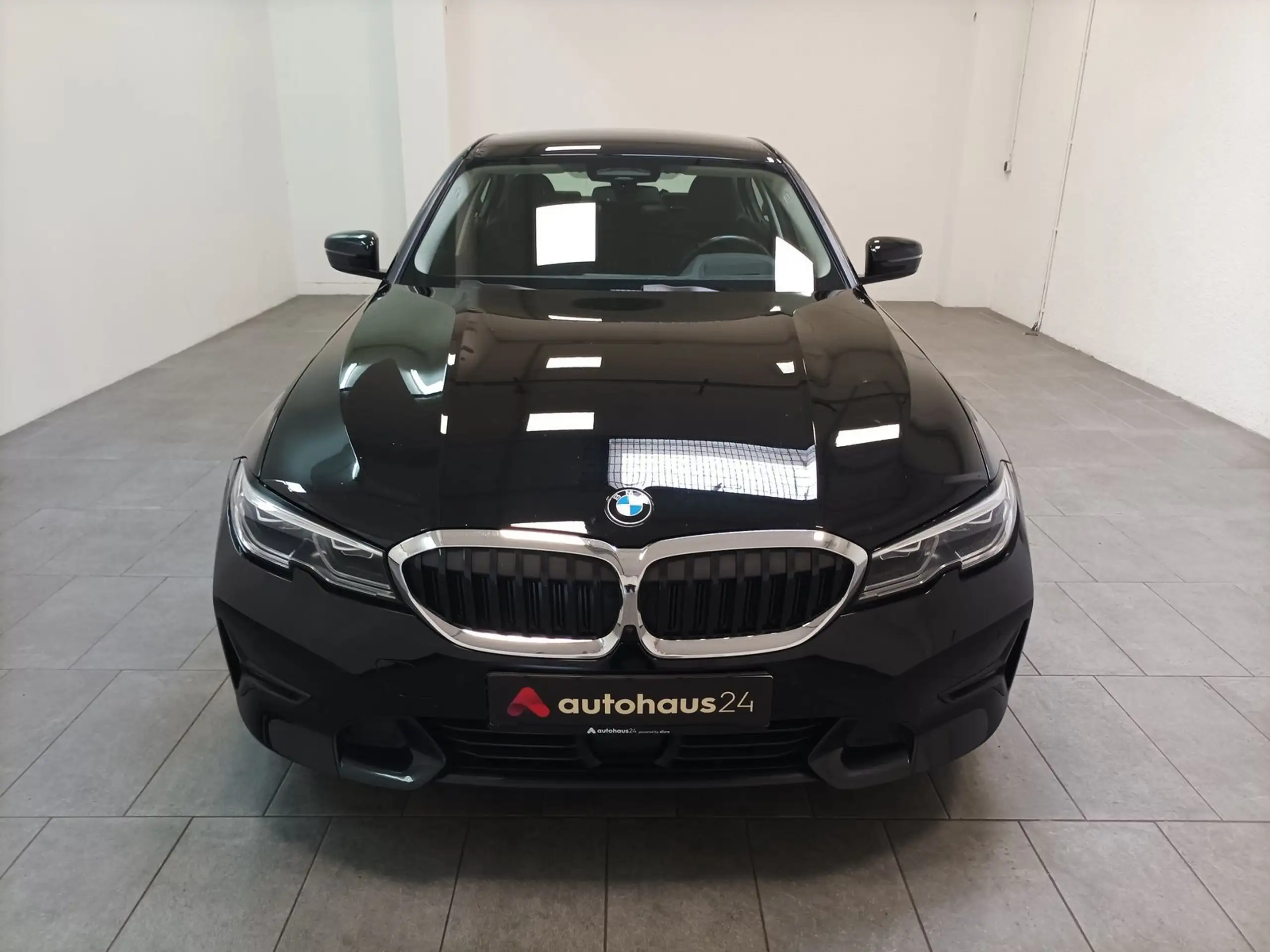 BMW - 330