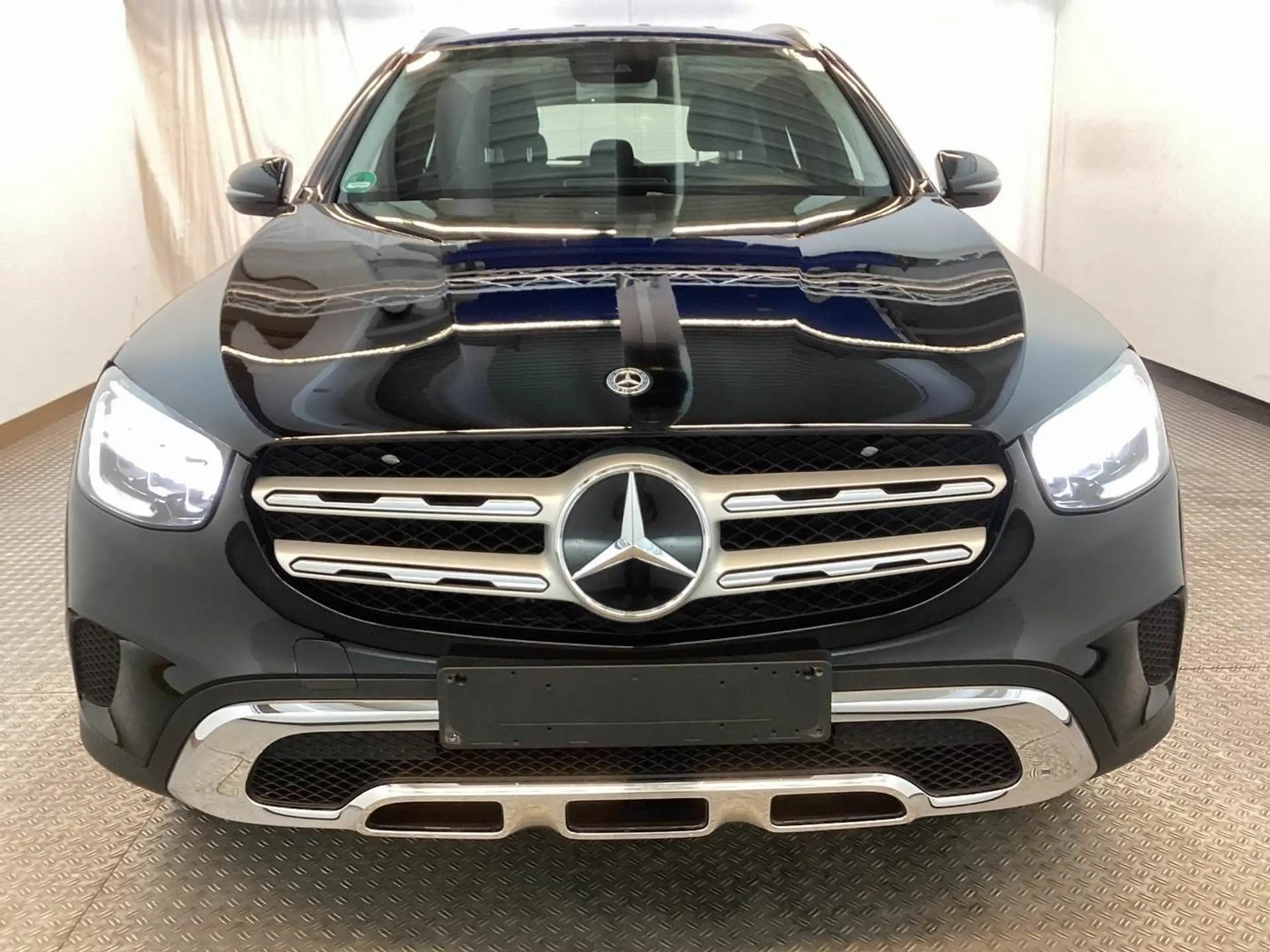 Mercedes-Benz - GLC 300