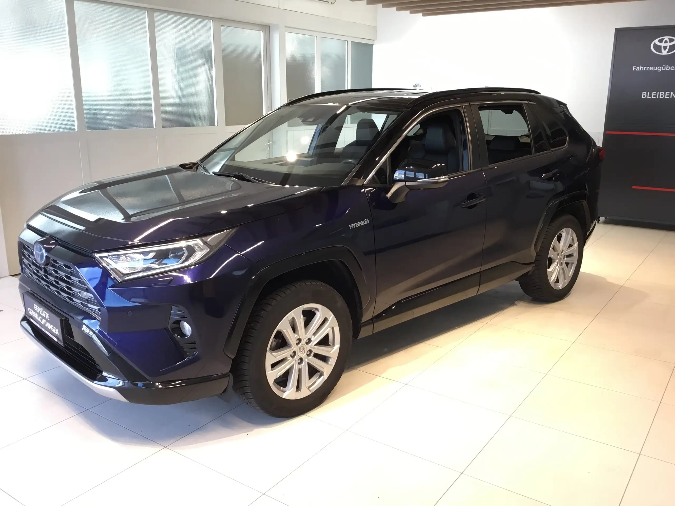 Toyota - RAV 4