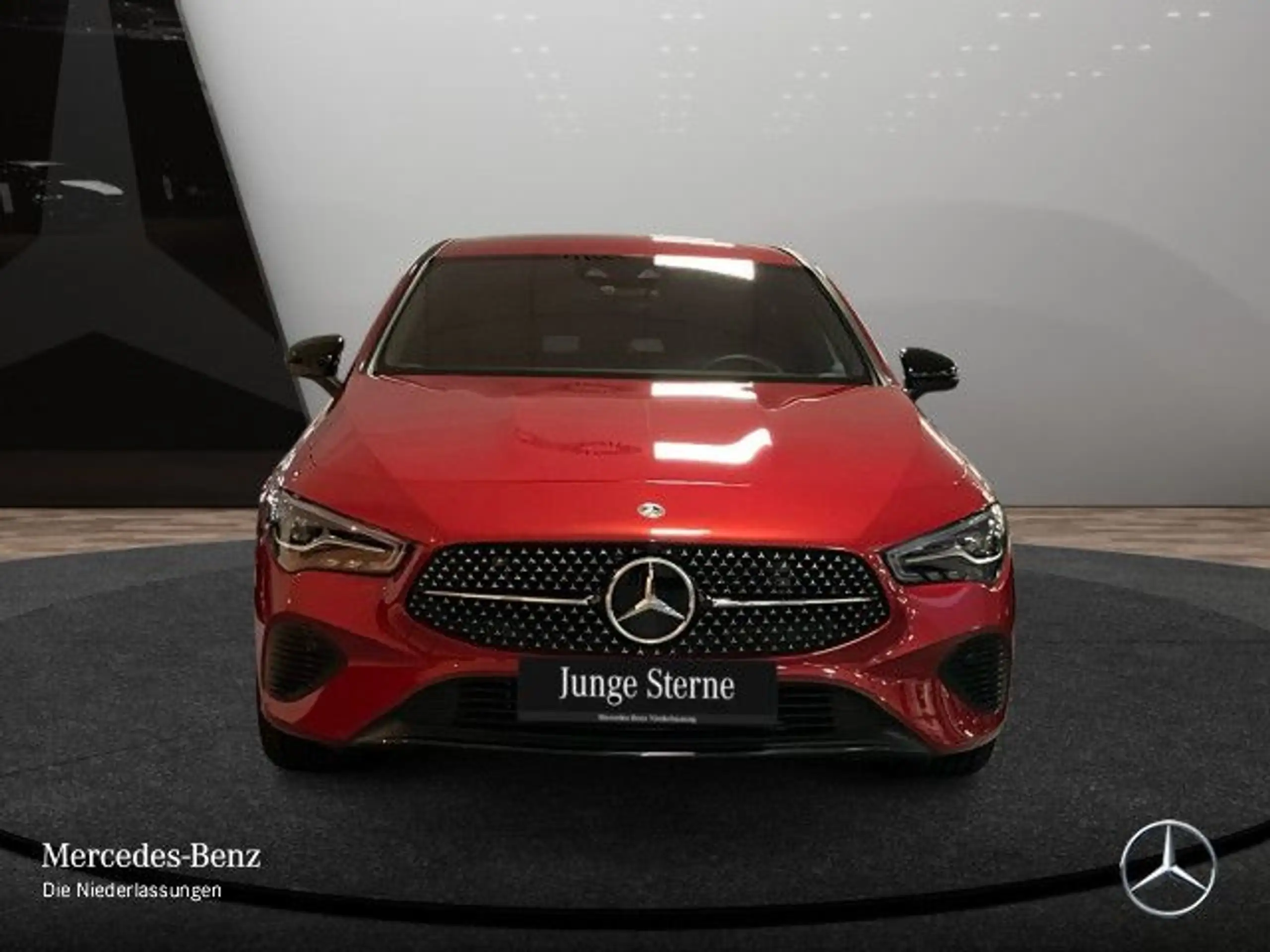 Mercedes-Benz - CLA 180