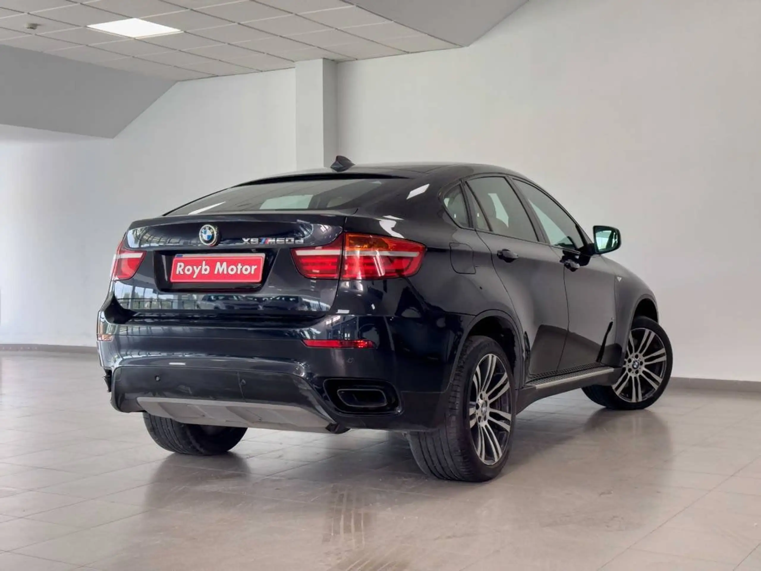 BMW - X6