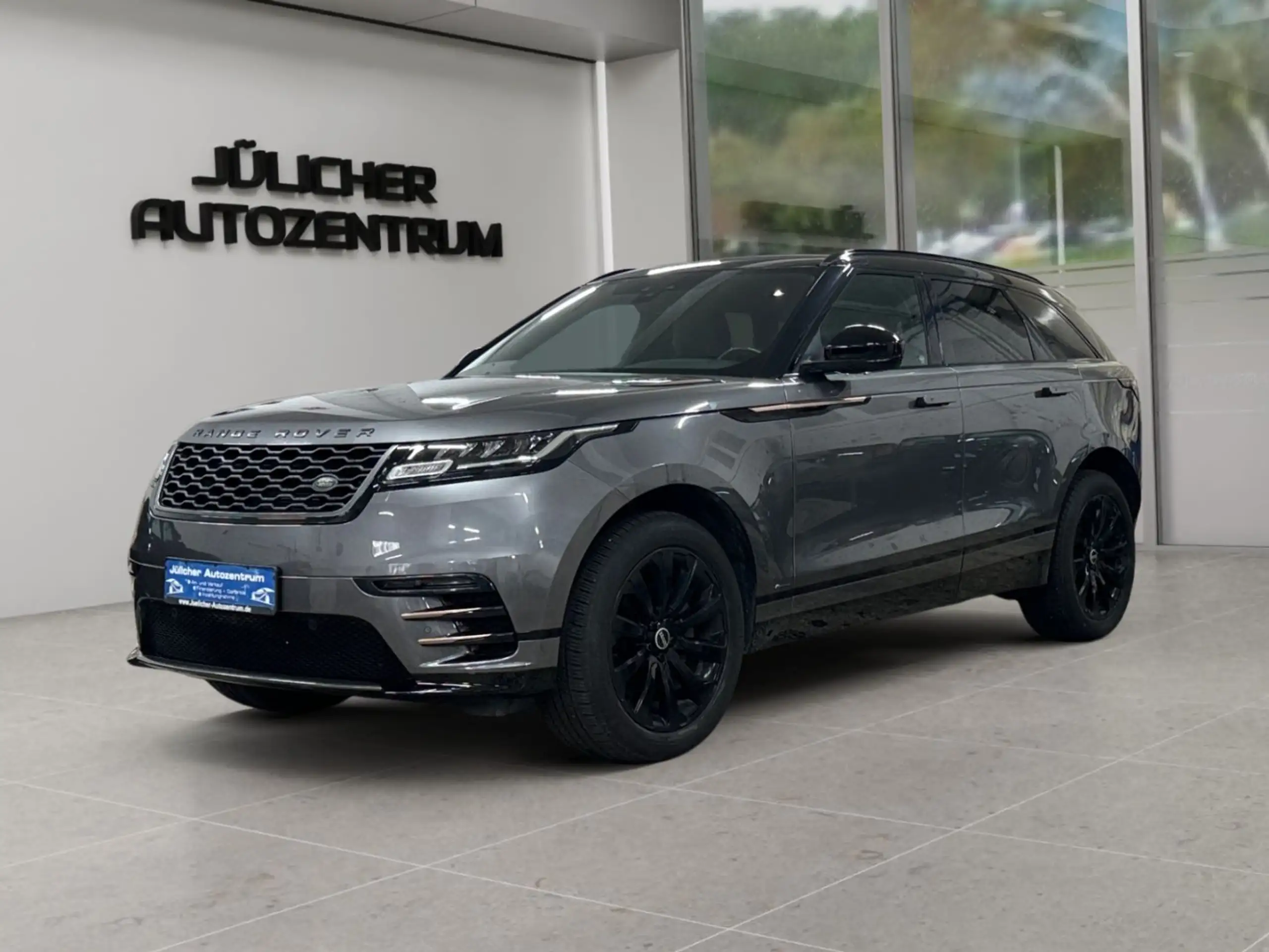 Land Rover - Range Rover Velar