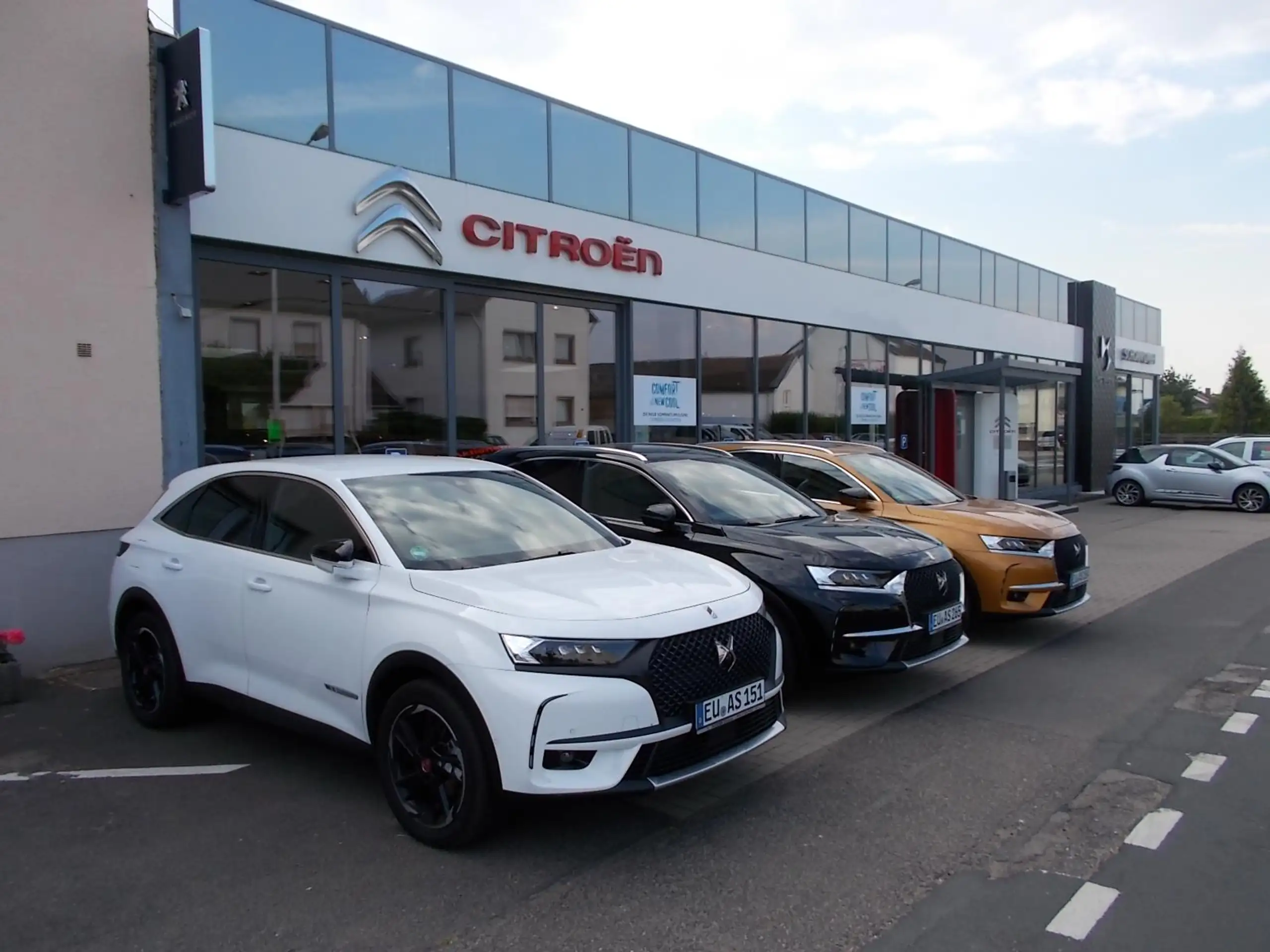 DS Automobiles - DS 7 Crossback