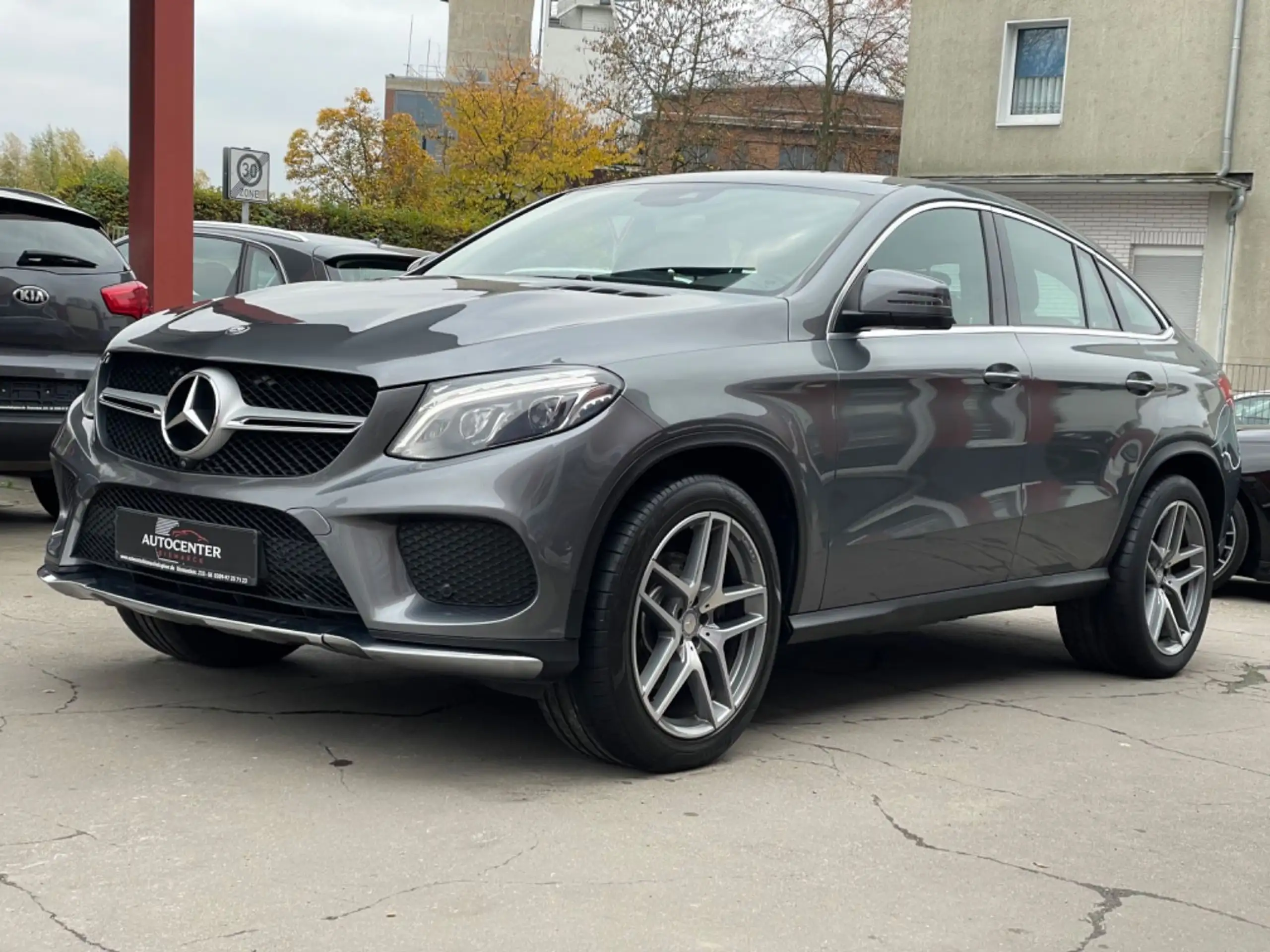 Mercedes-Benz - GLE 350