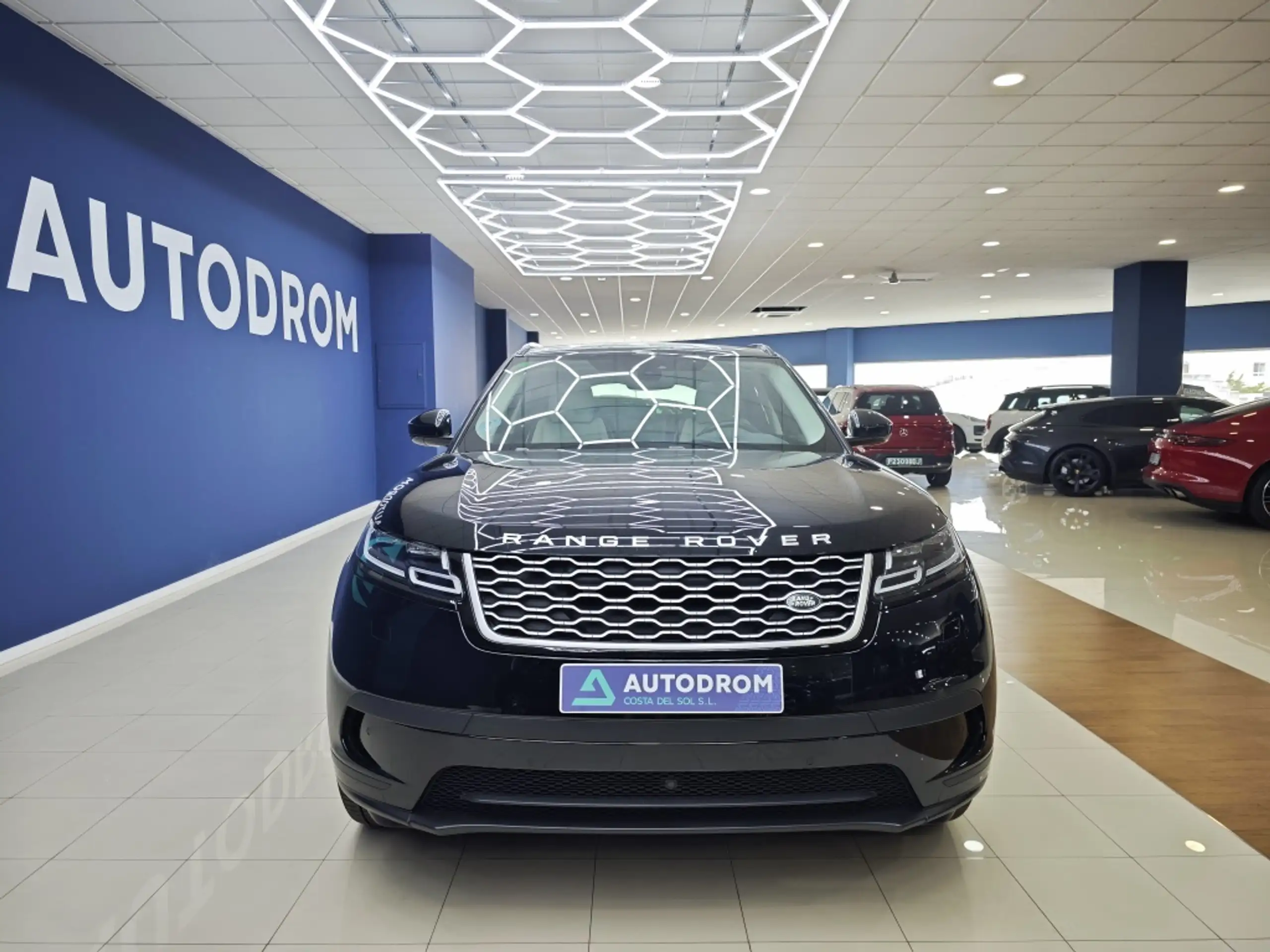 Land Rover - Range Rover Velar