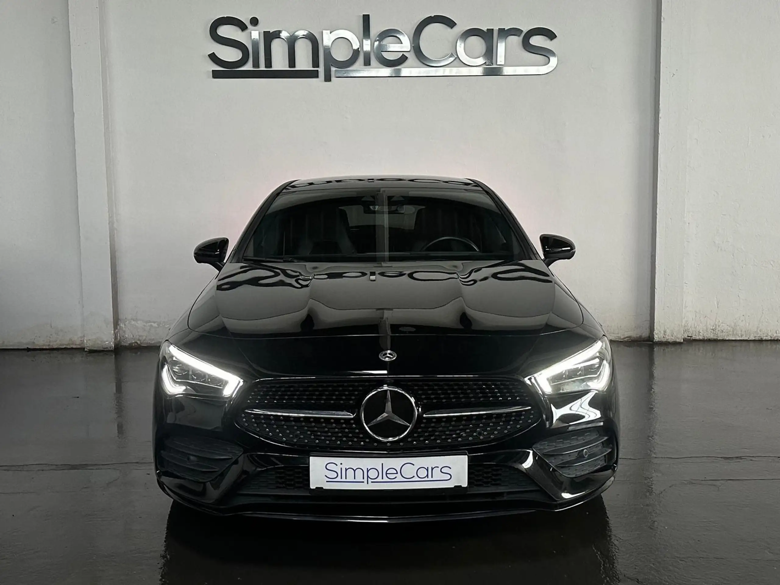 Mercedes-Benz - CLA 220