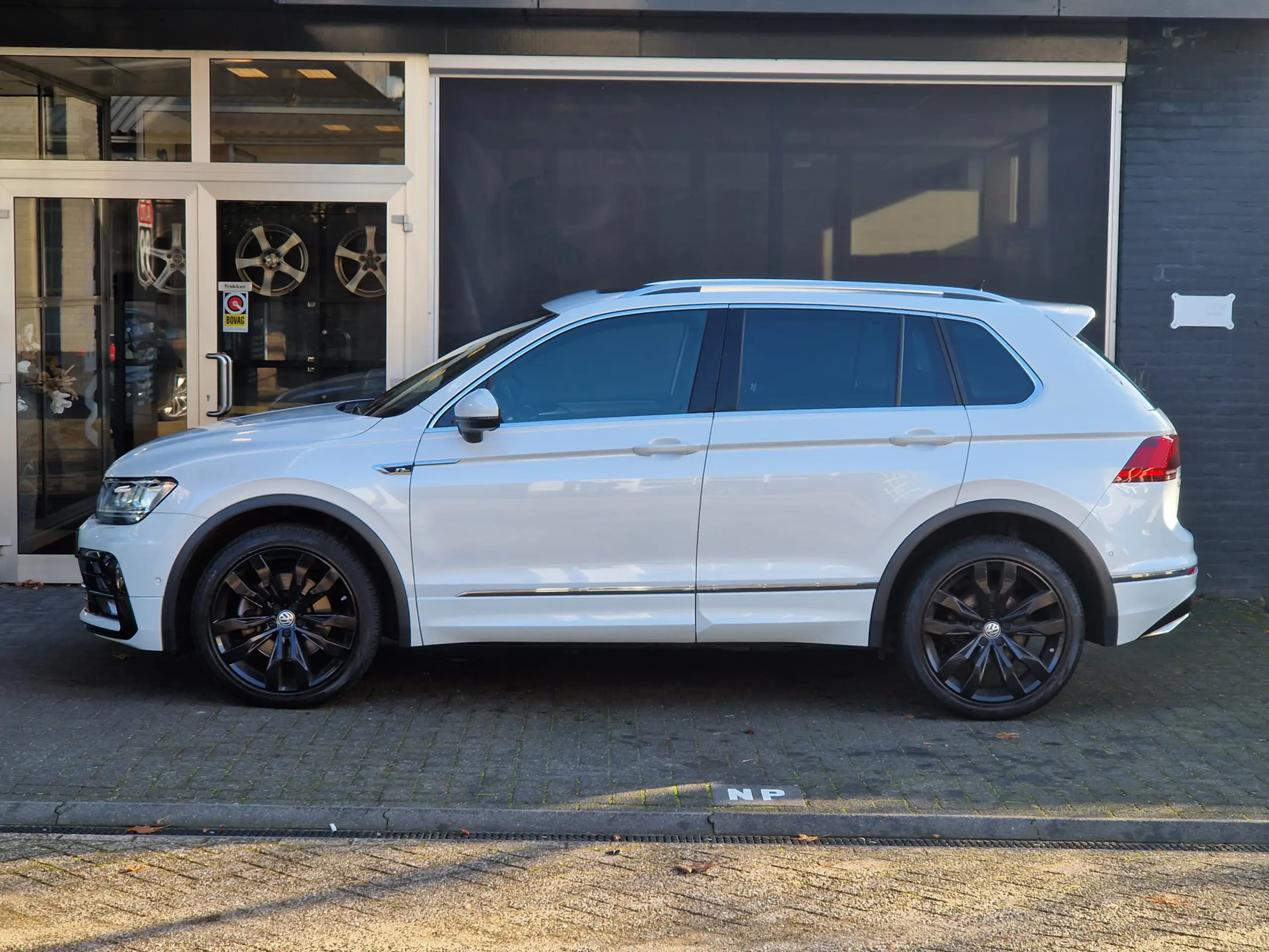 Volkswagen - Tiguan