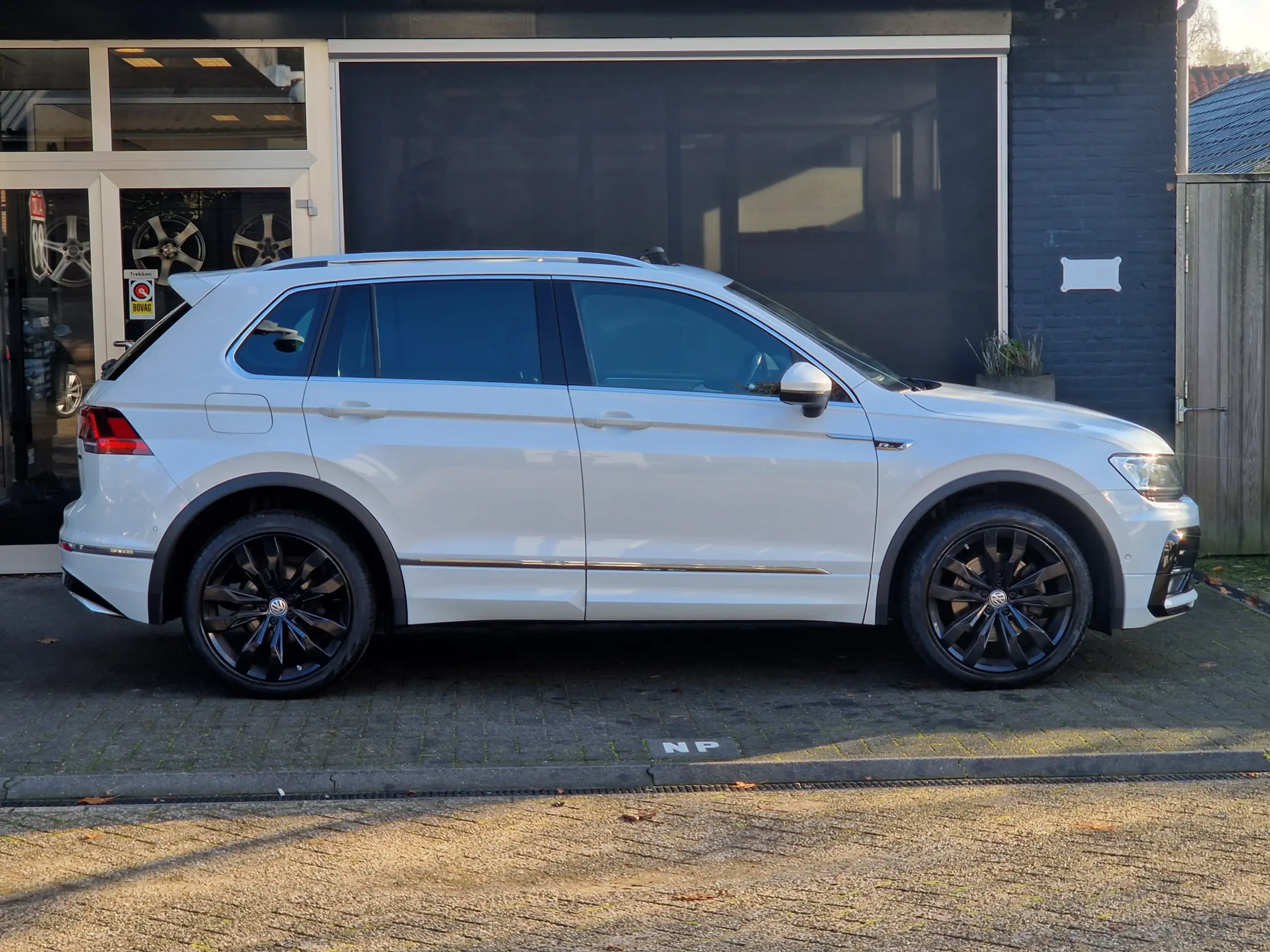 Volkswagen - Tiguan