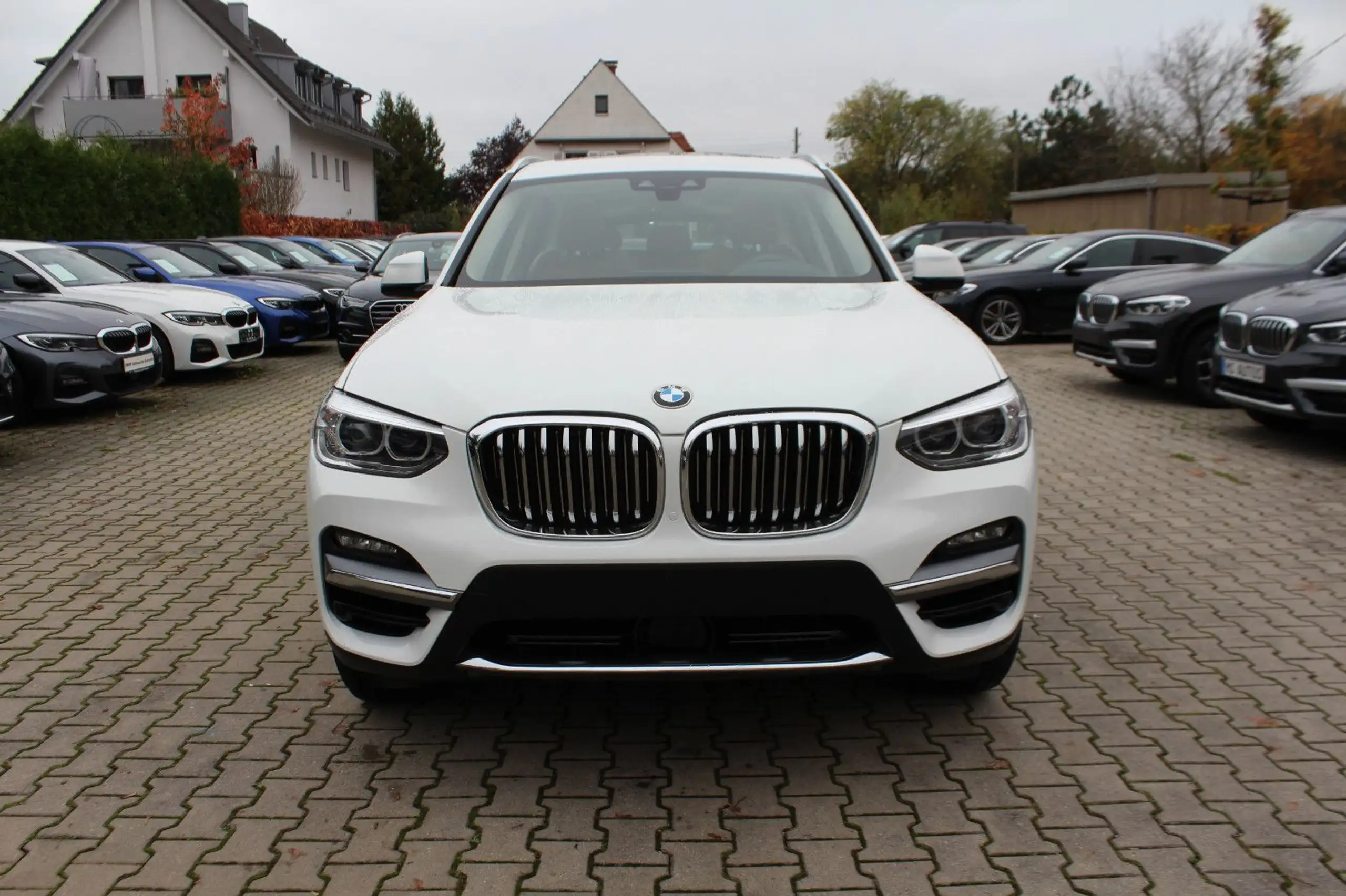 BMW - X3