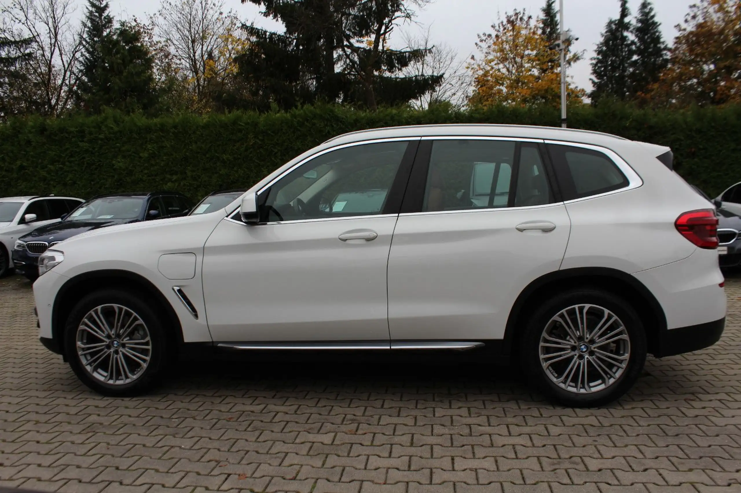 BMW - X3