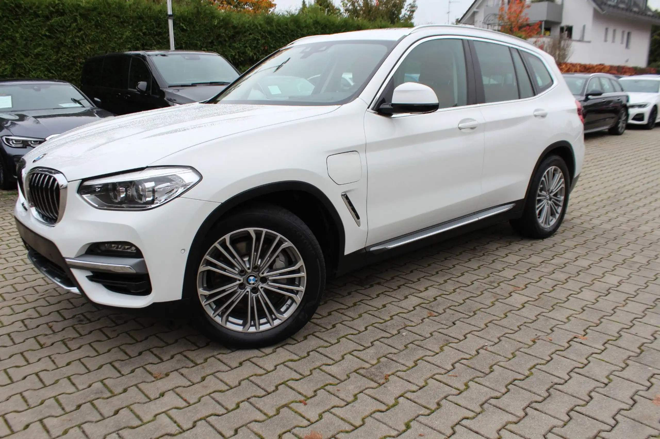 BMW - X3