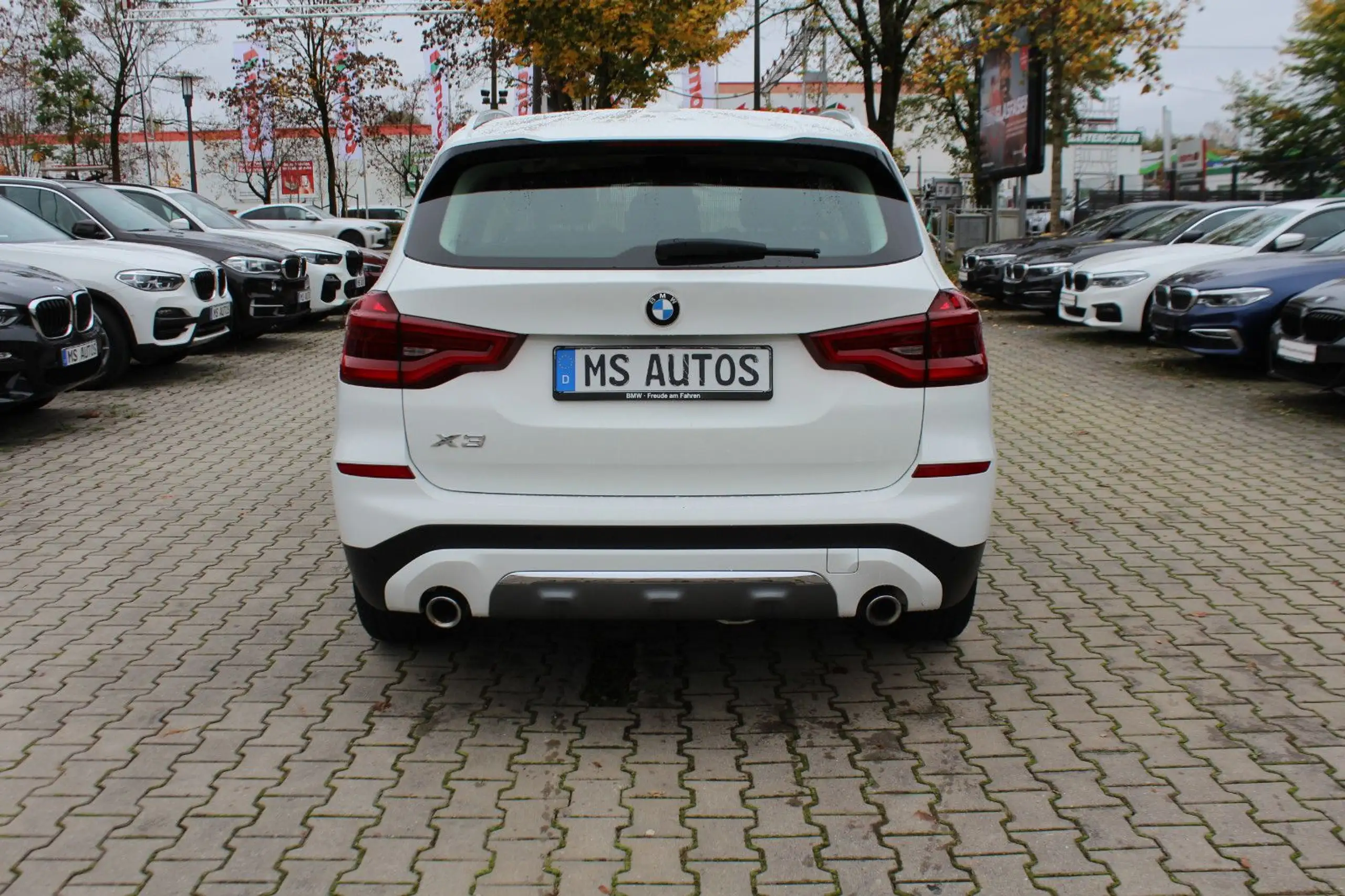 BMW - X3