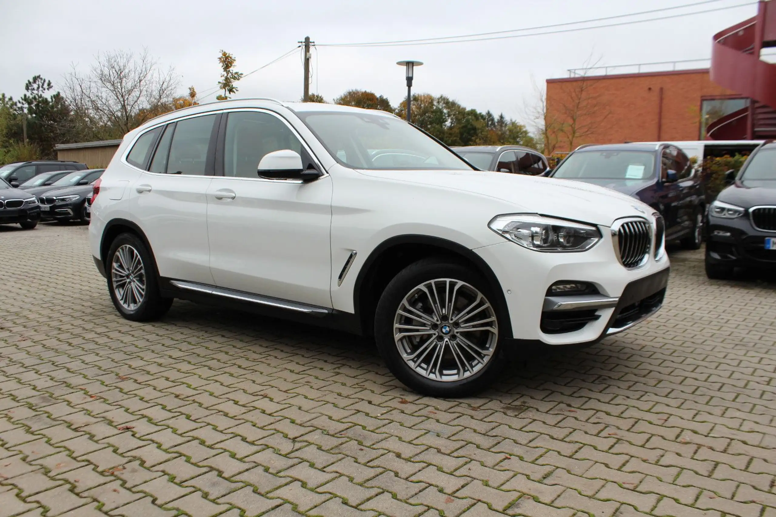 BMW - X3