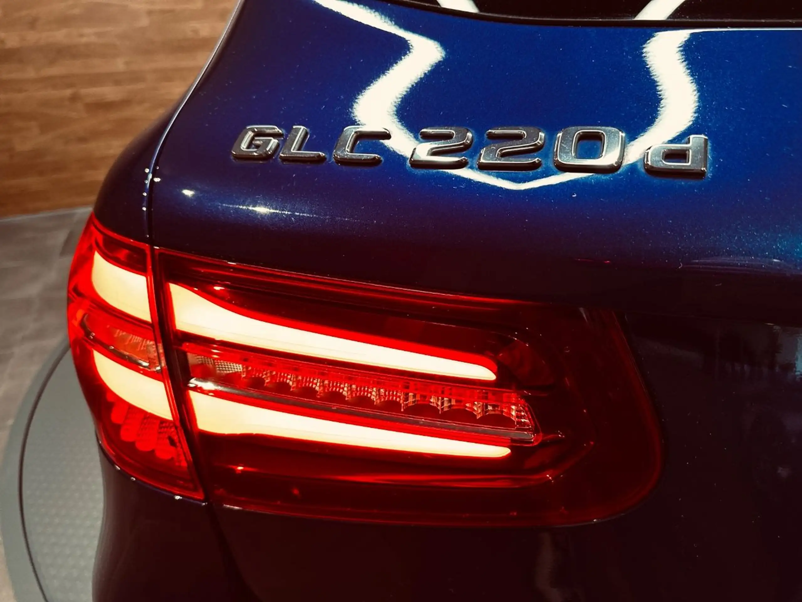 Mercedes-Benz - GLC 220