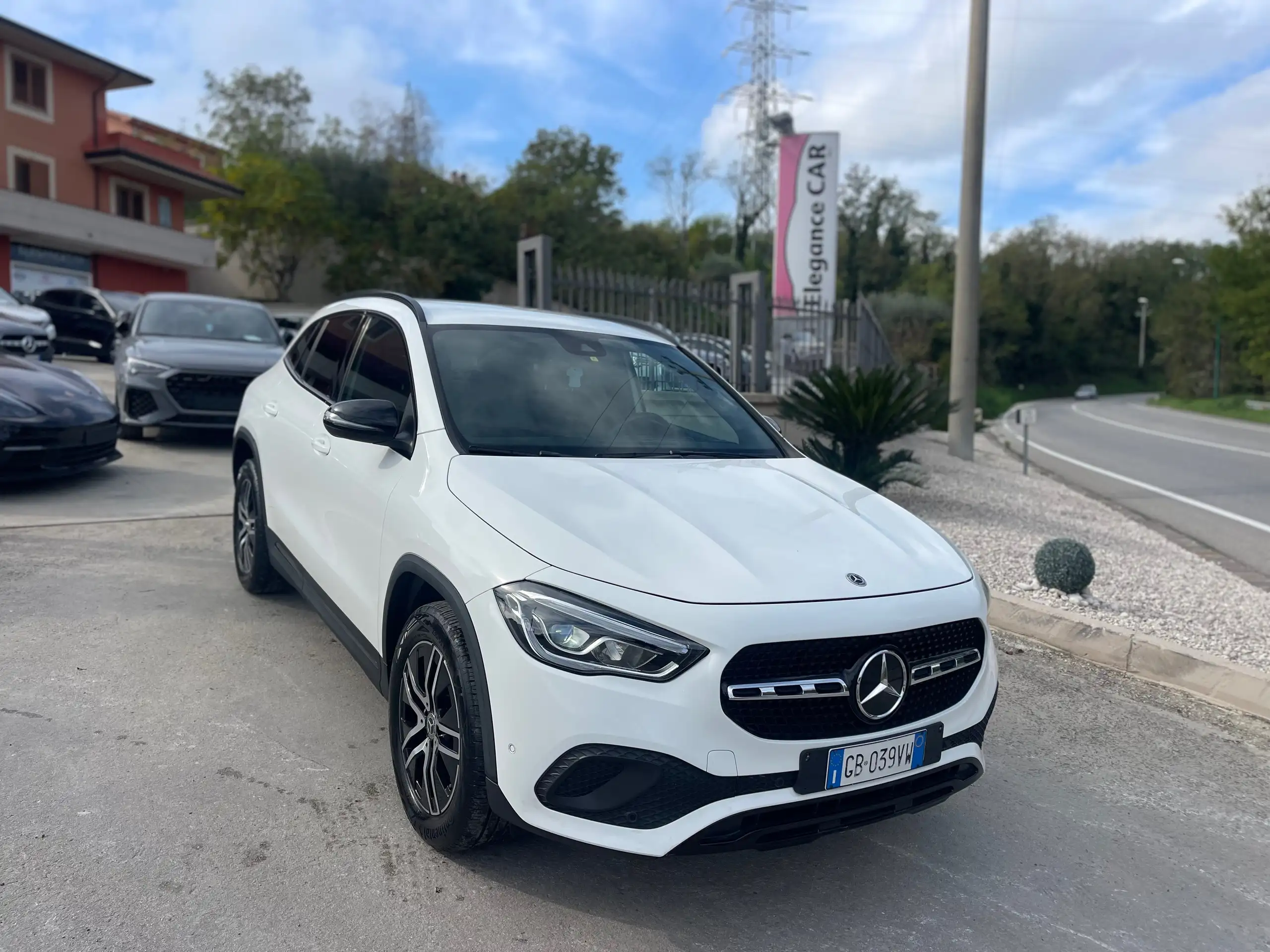 Mercedes-Benz - GLA 200