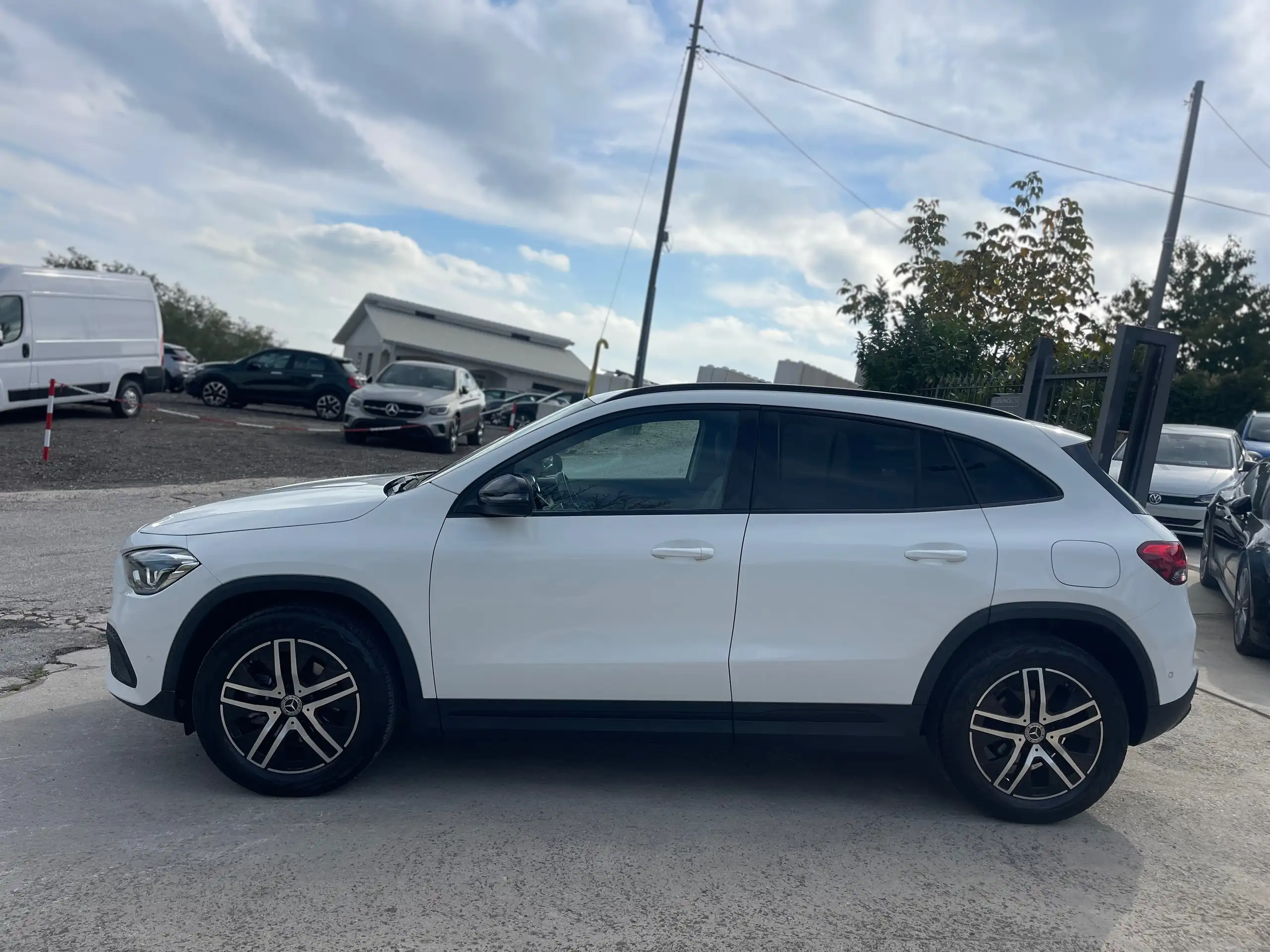 Mercedes-Benz - GLA 200