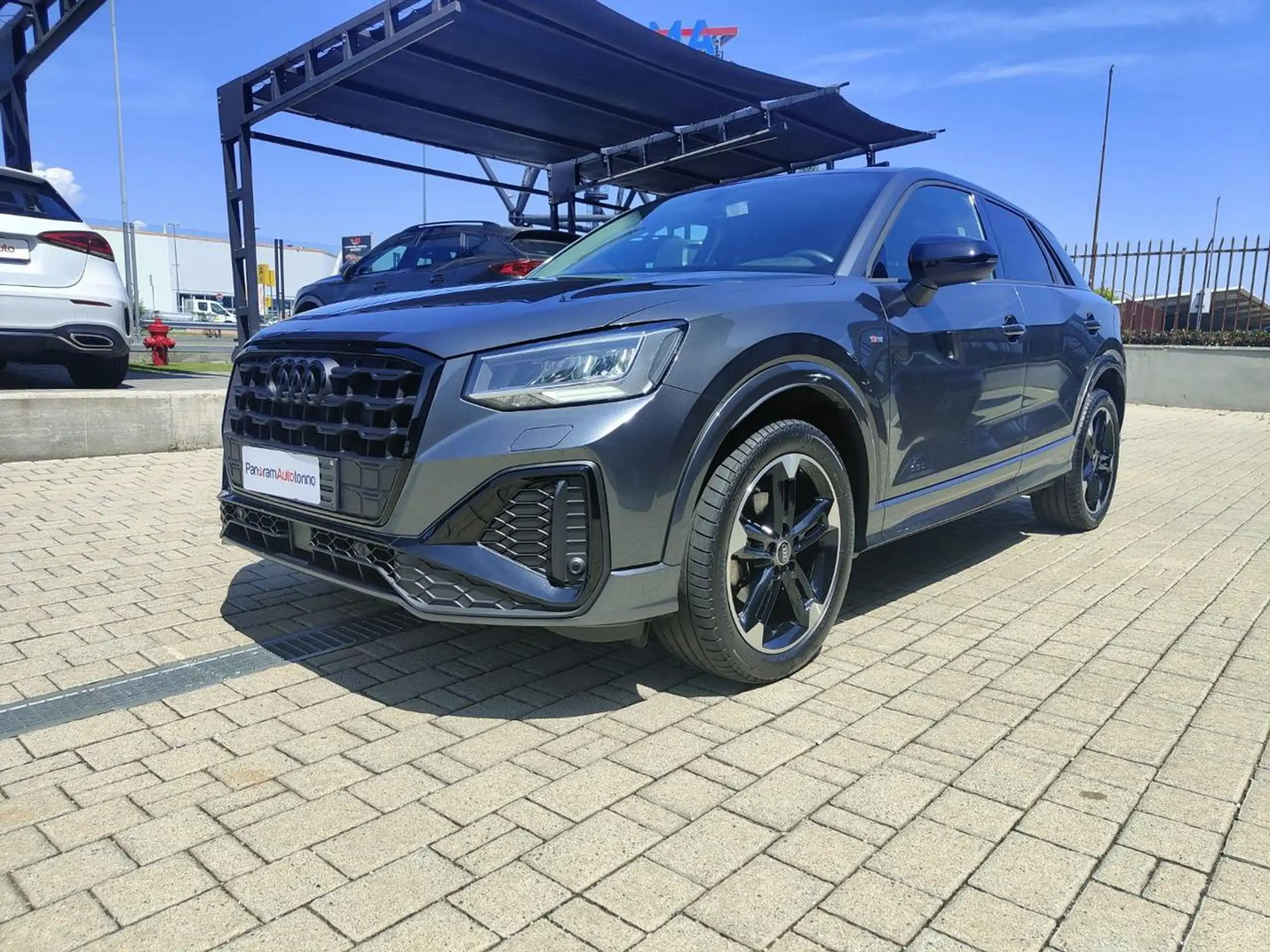 Audi - Q2