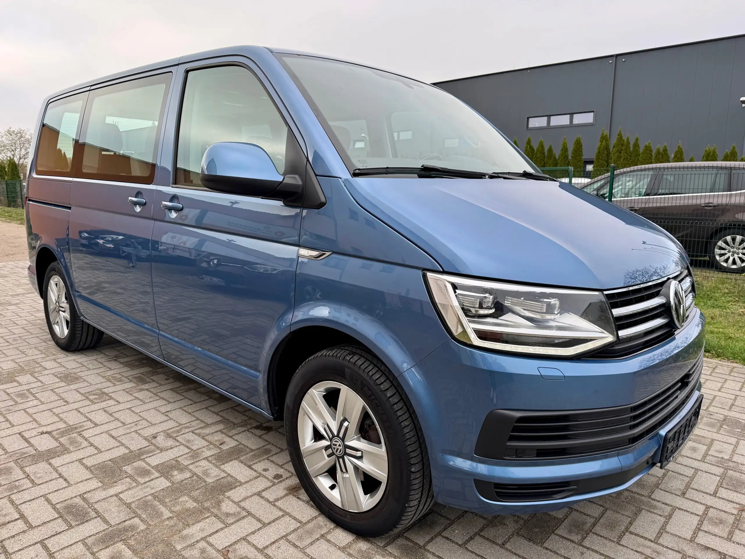 Volkswagen - T6 Multivan