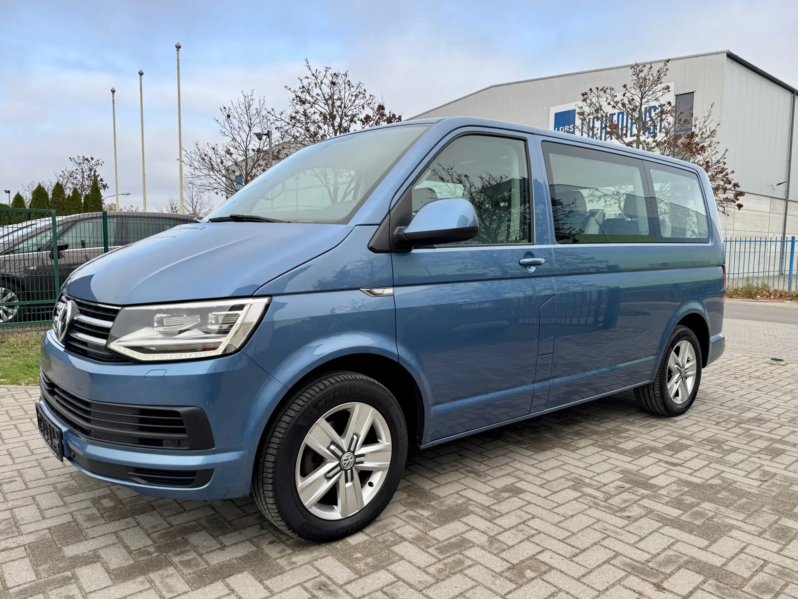 Volkswagen - T6 Multivan