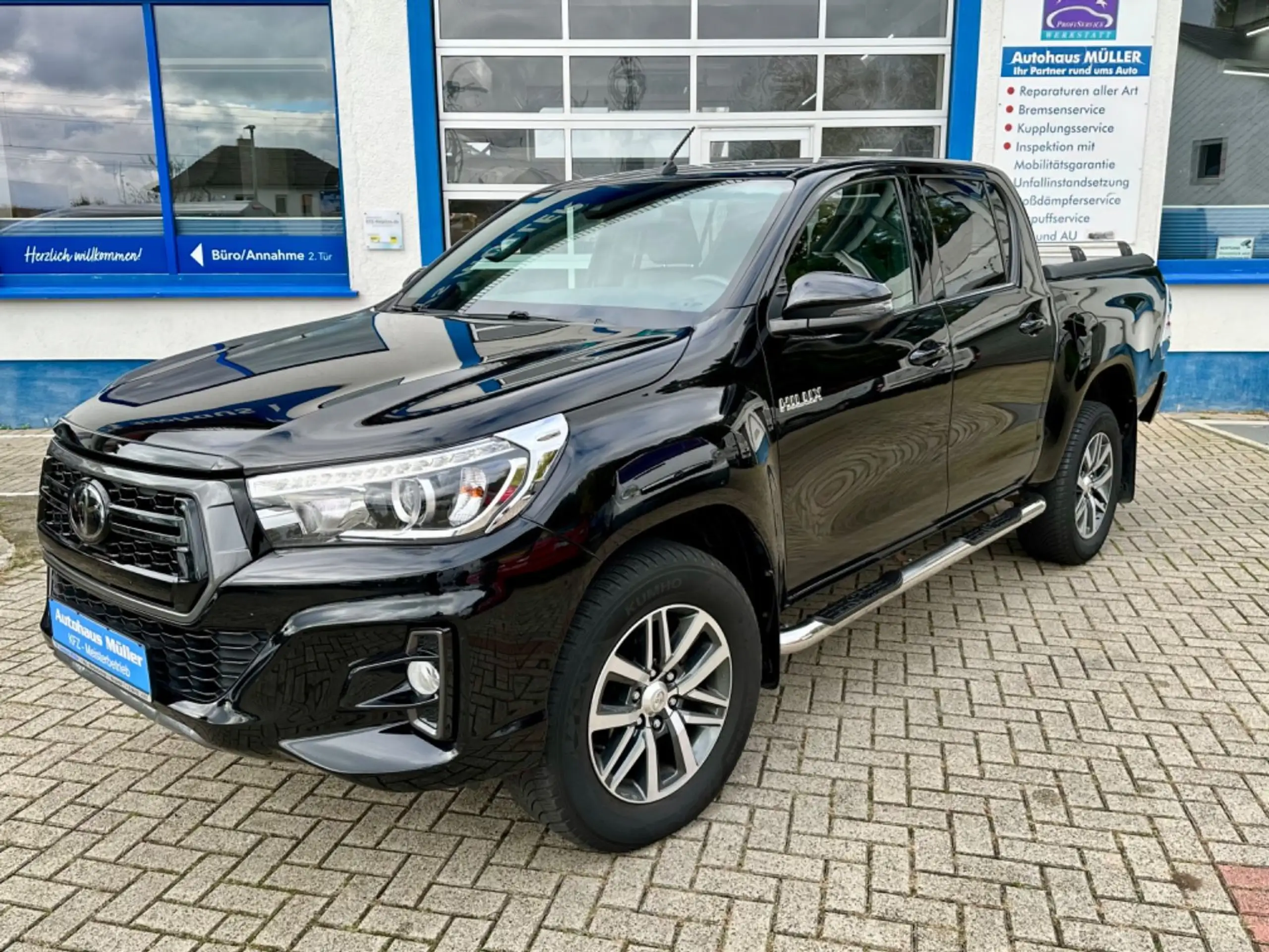 Toyota - Hilux