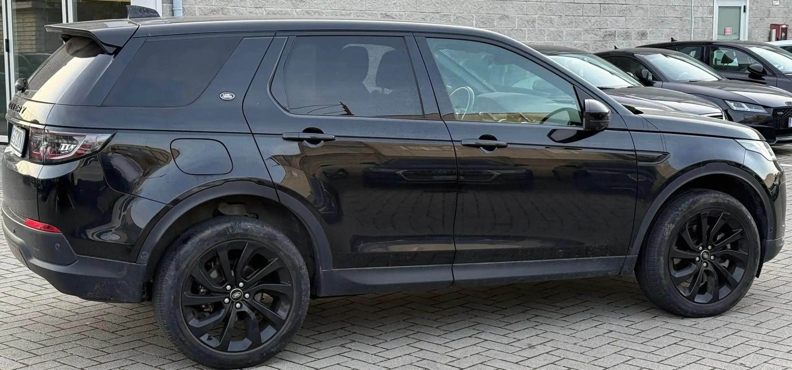 Land Rover - Discovery Sport