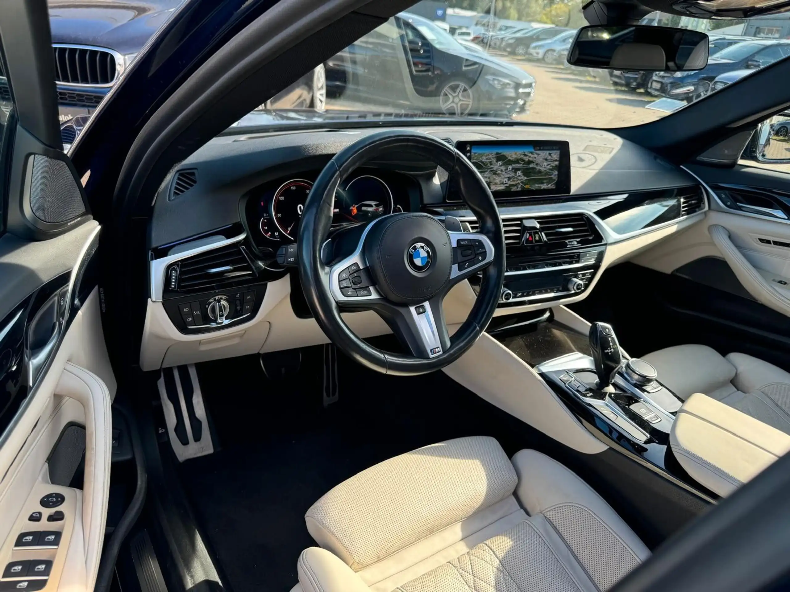 BMW - 530