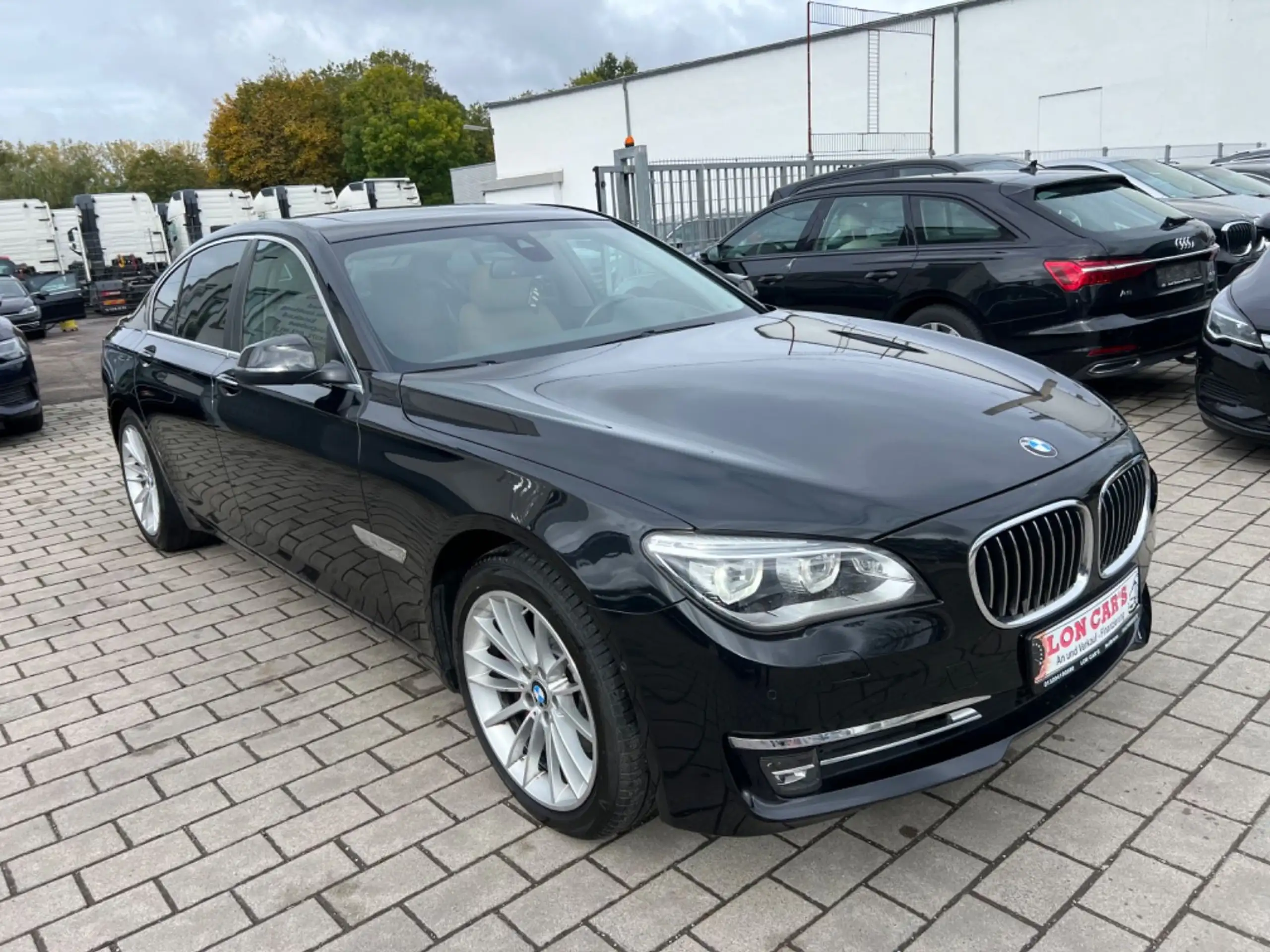 BMW - 730