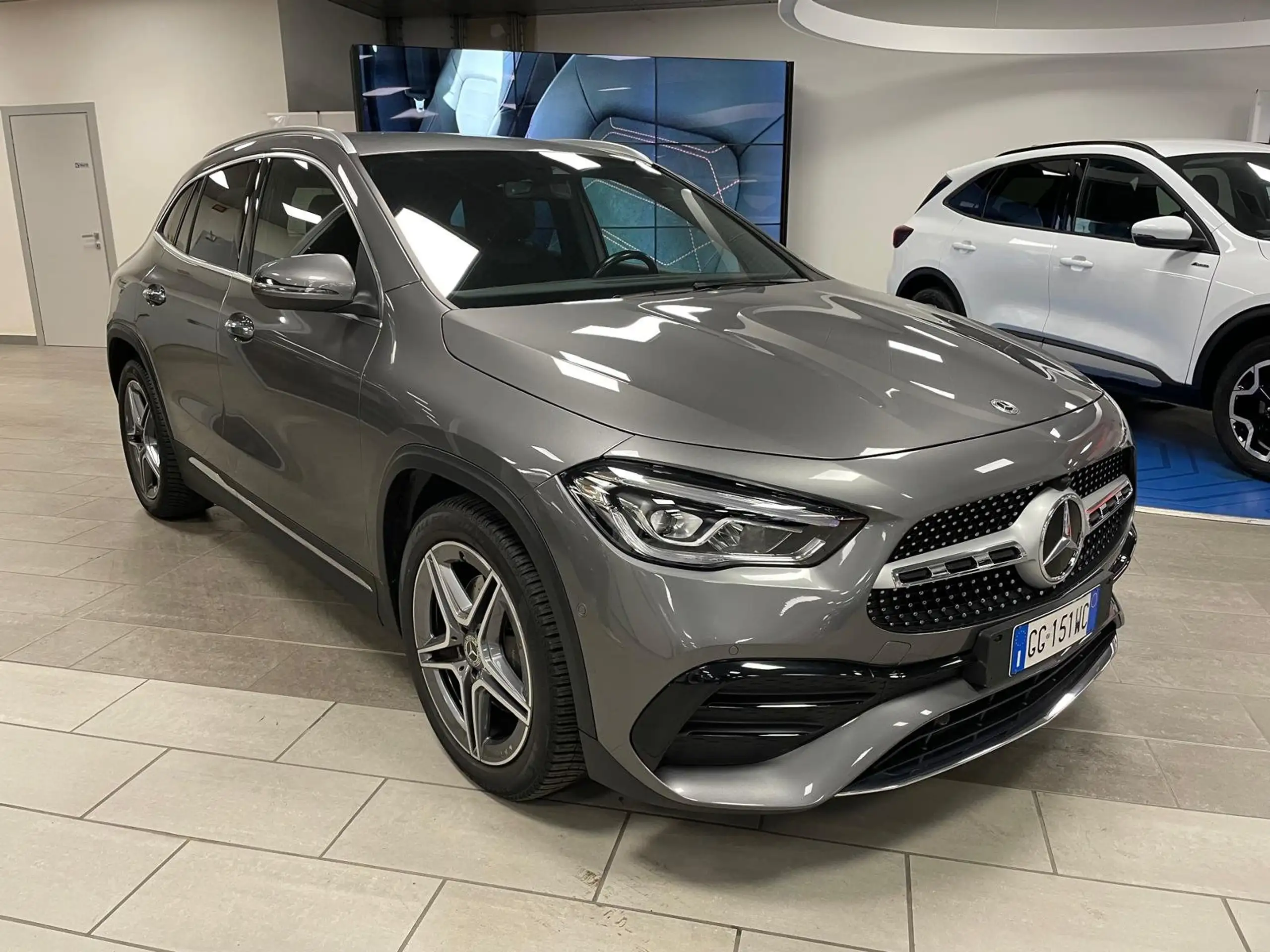 Mercedes-Benz - GLA 180