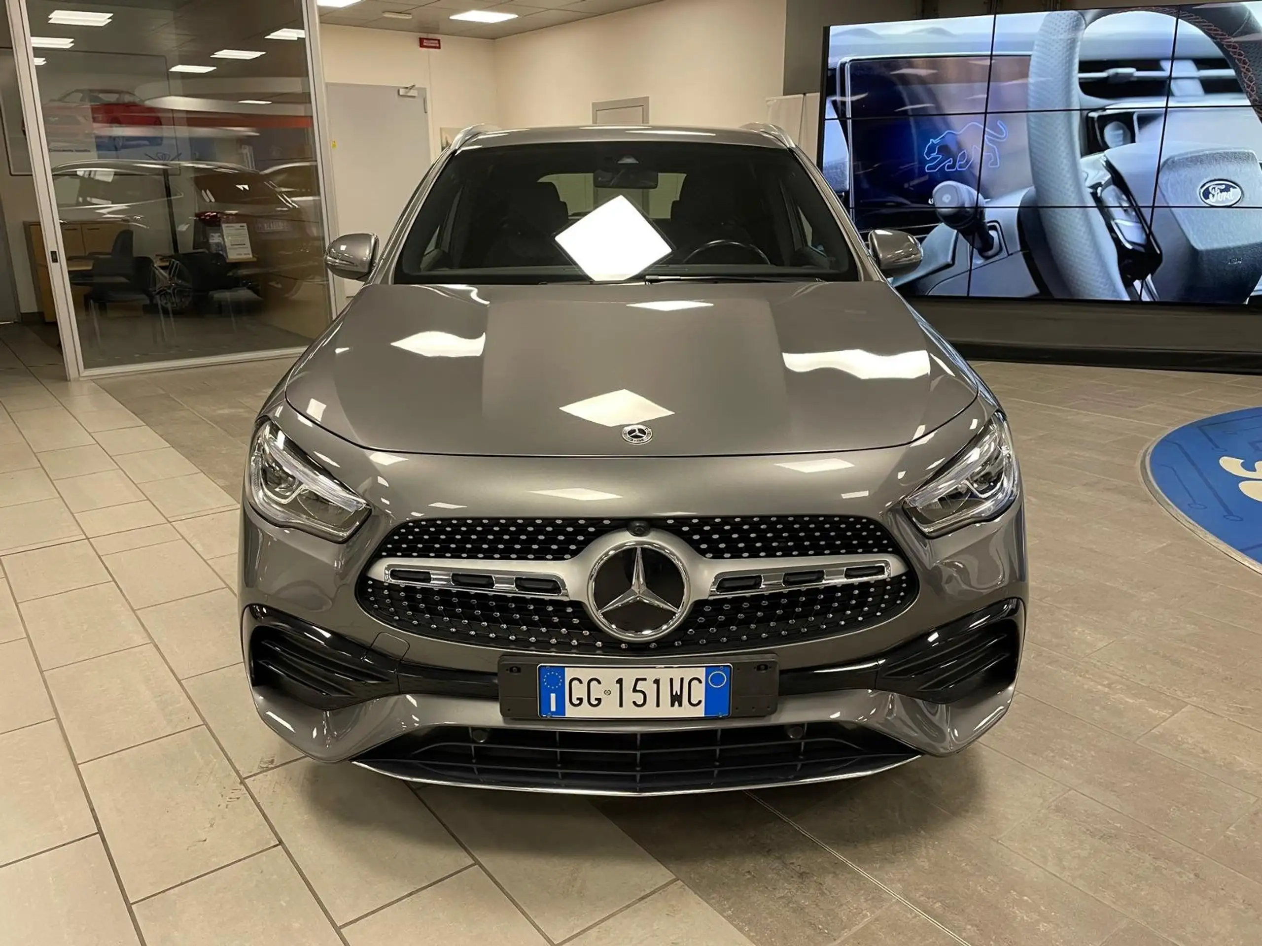 Mercedes-Benz - GLA 180