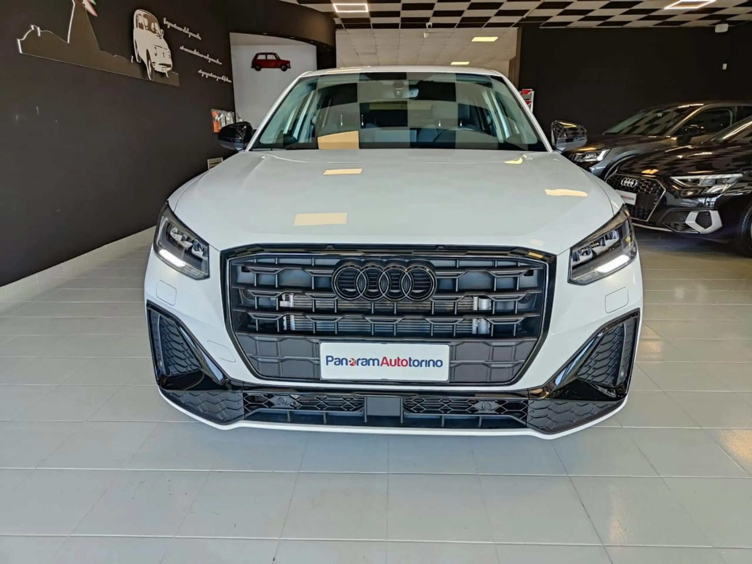 Audi - Q2