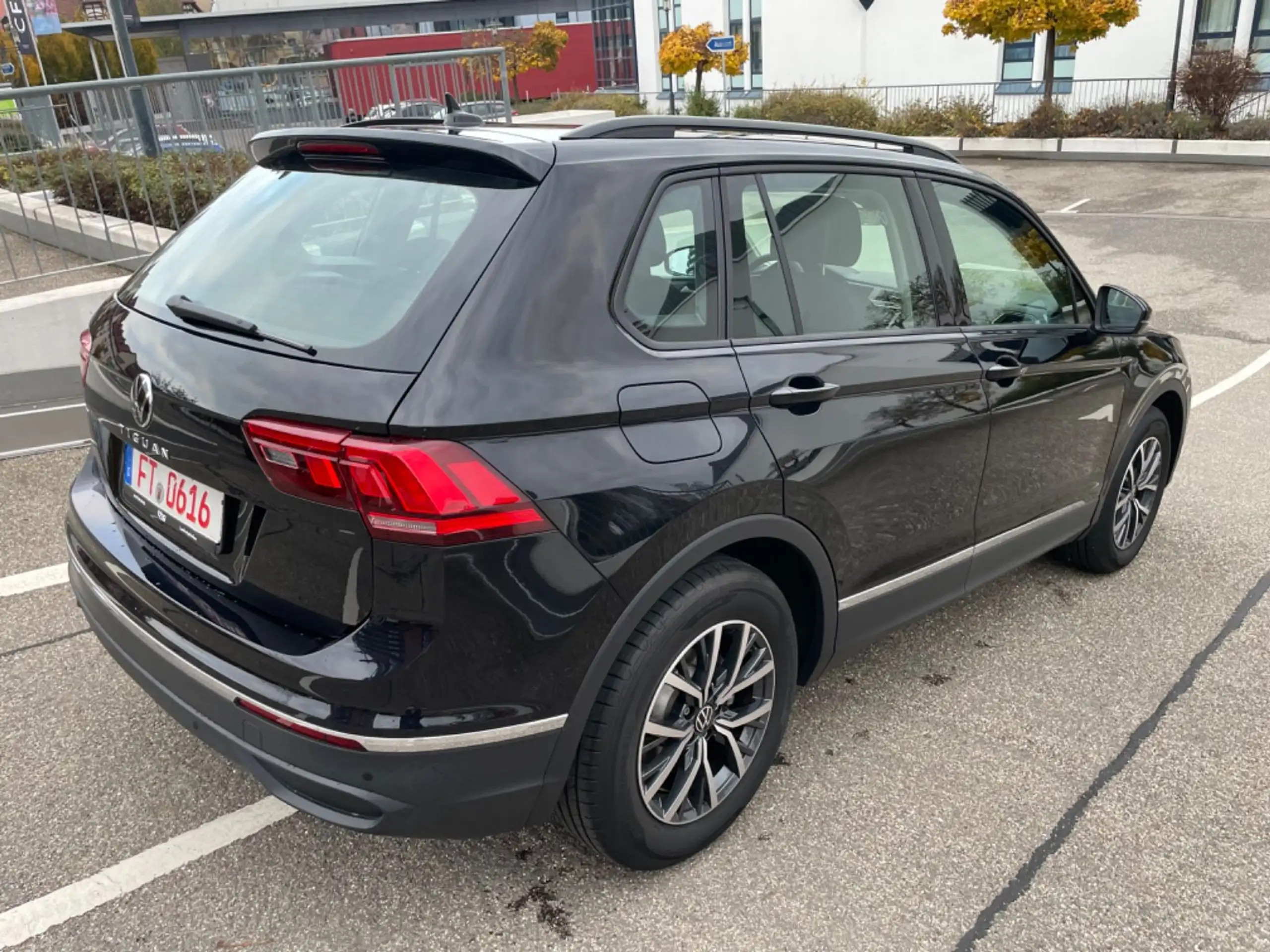 Volkswagen - Tiguan