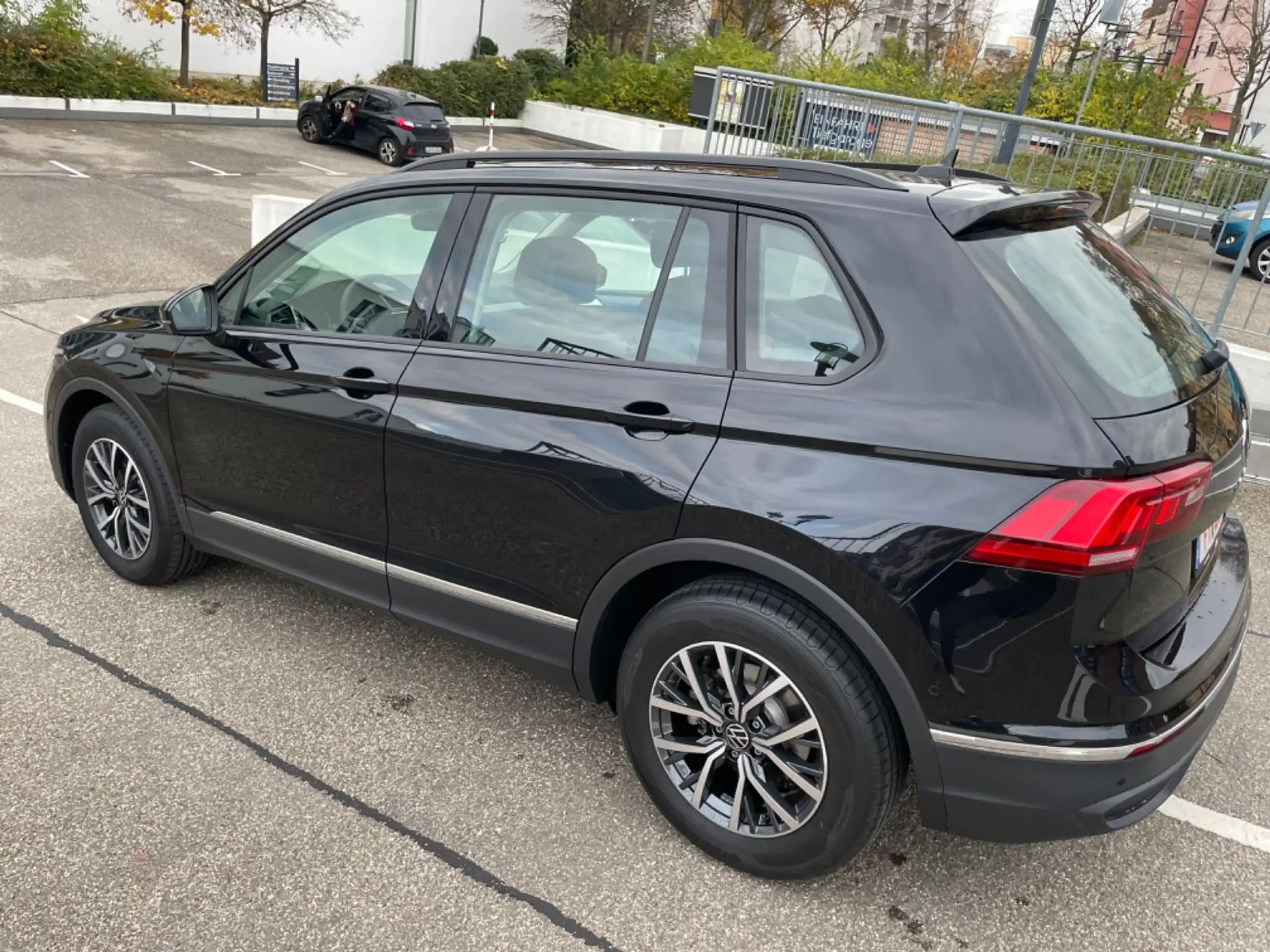 Volkswagen - Tiguan