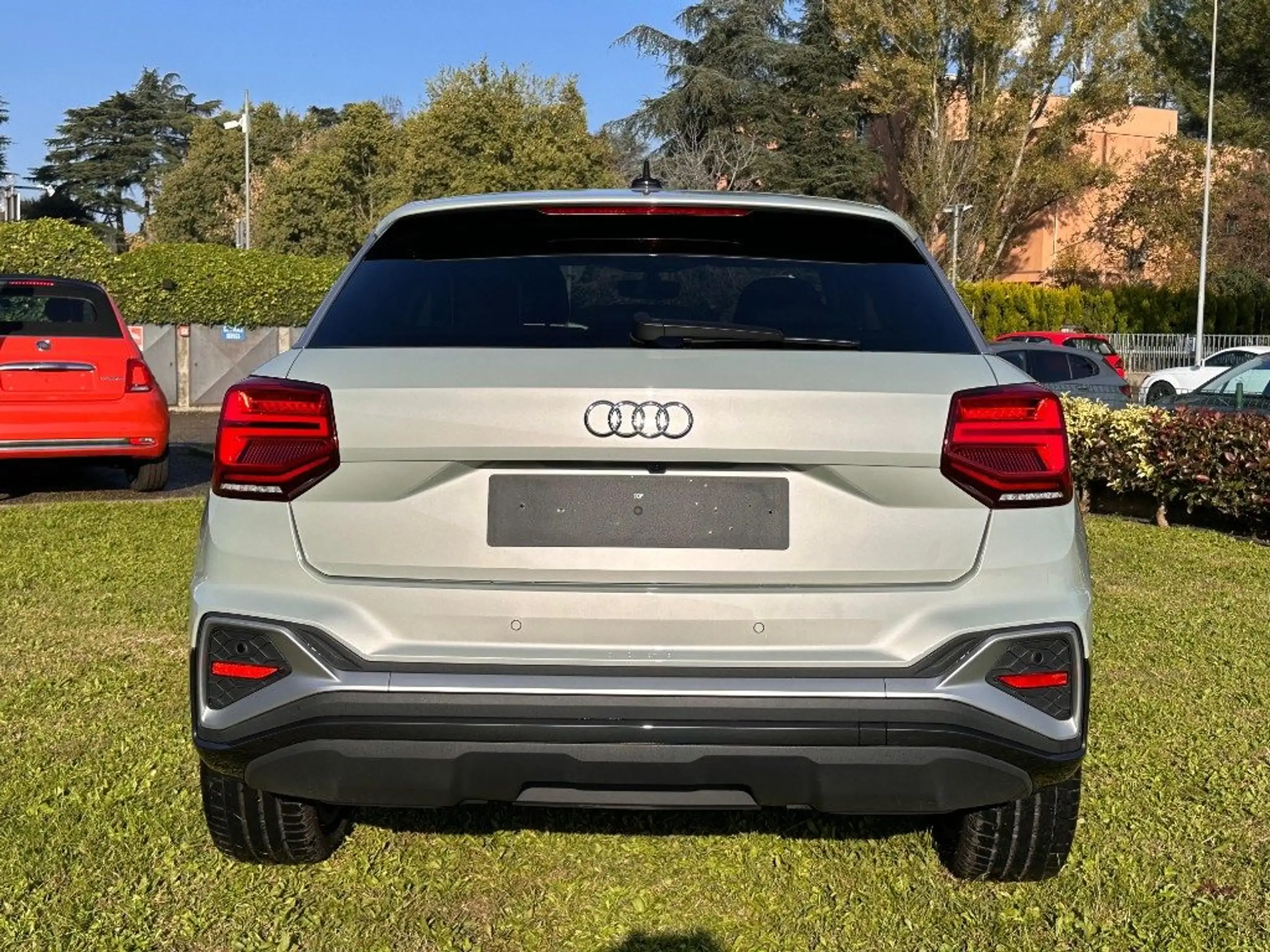 Audi - Q2