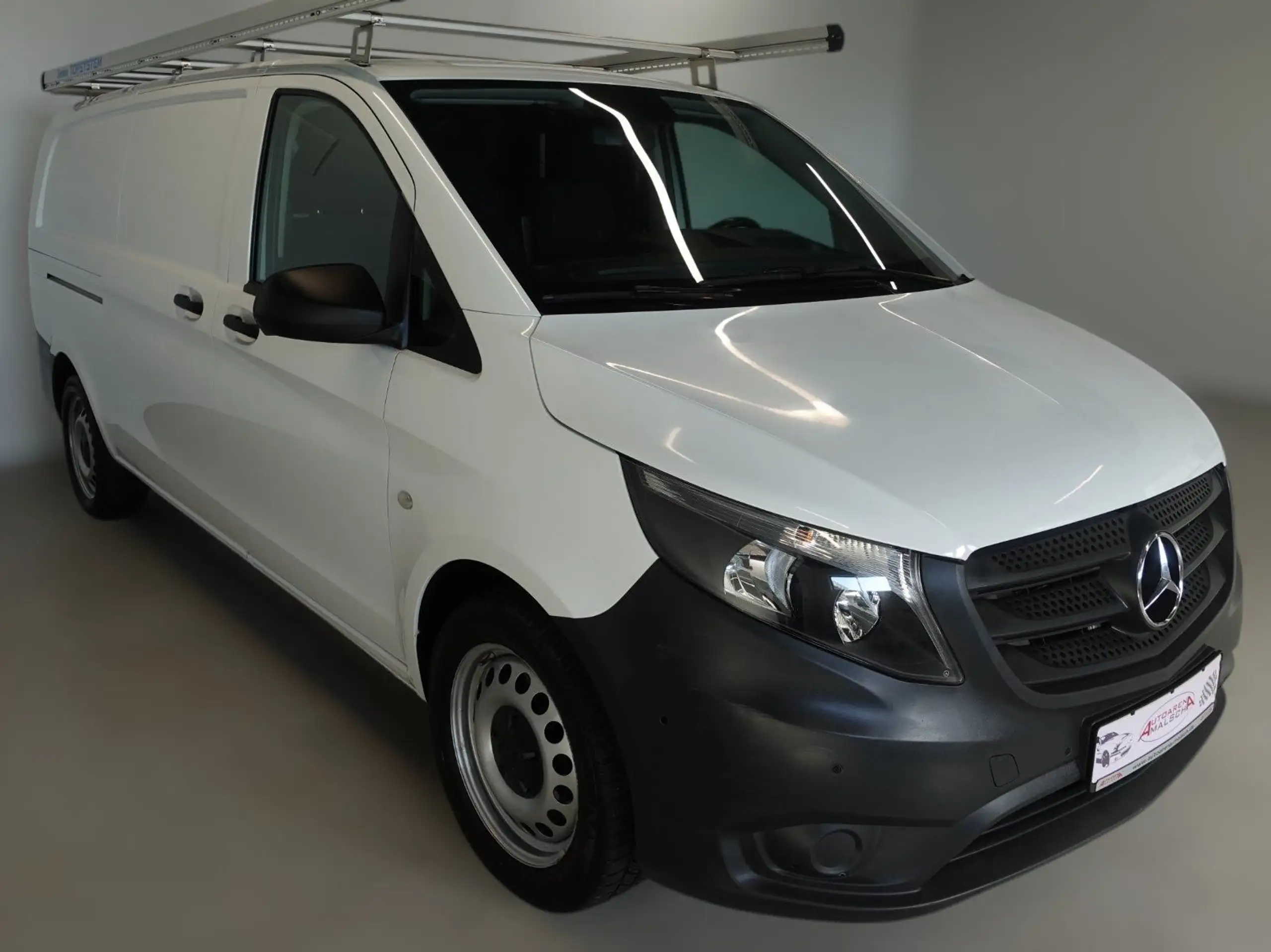 Mercedes-Benz - Vito