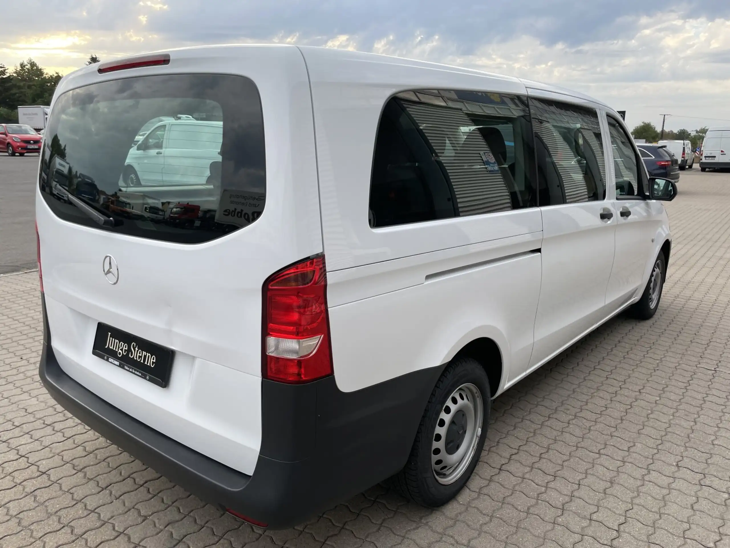 Mercedes-Benz - Vito