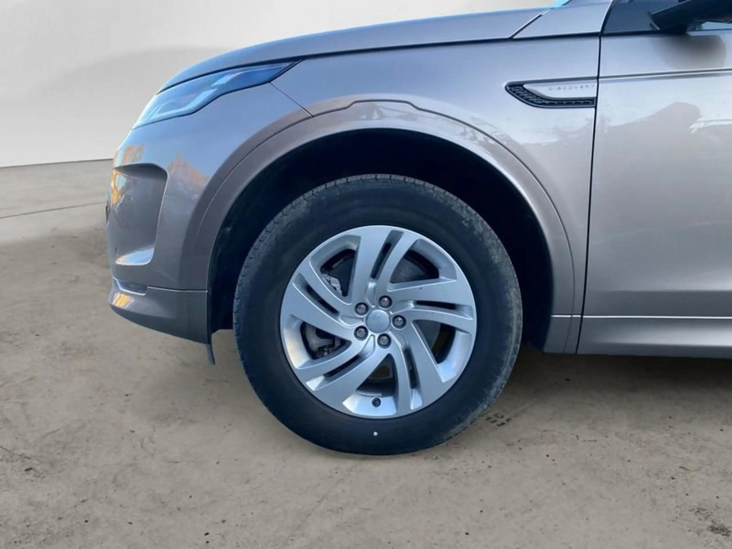 Land Rover - Discovery Sport