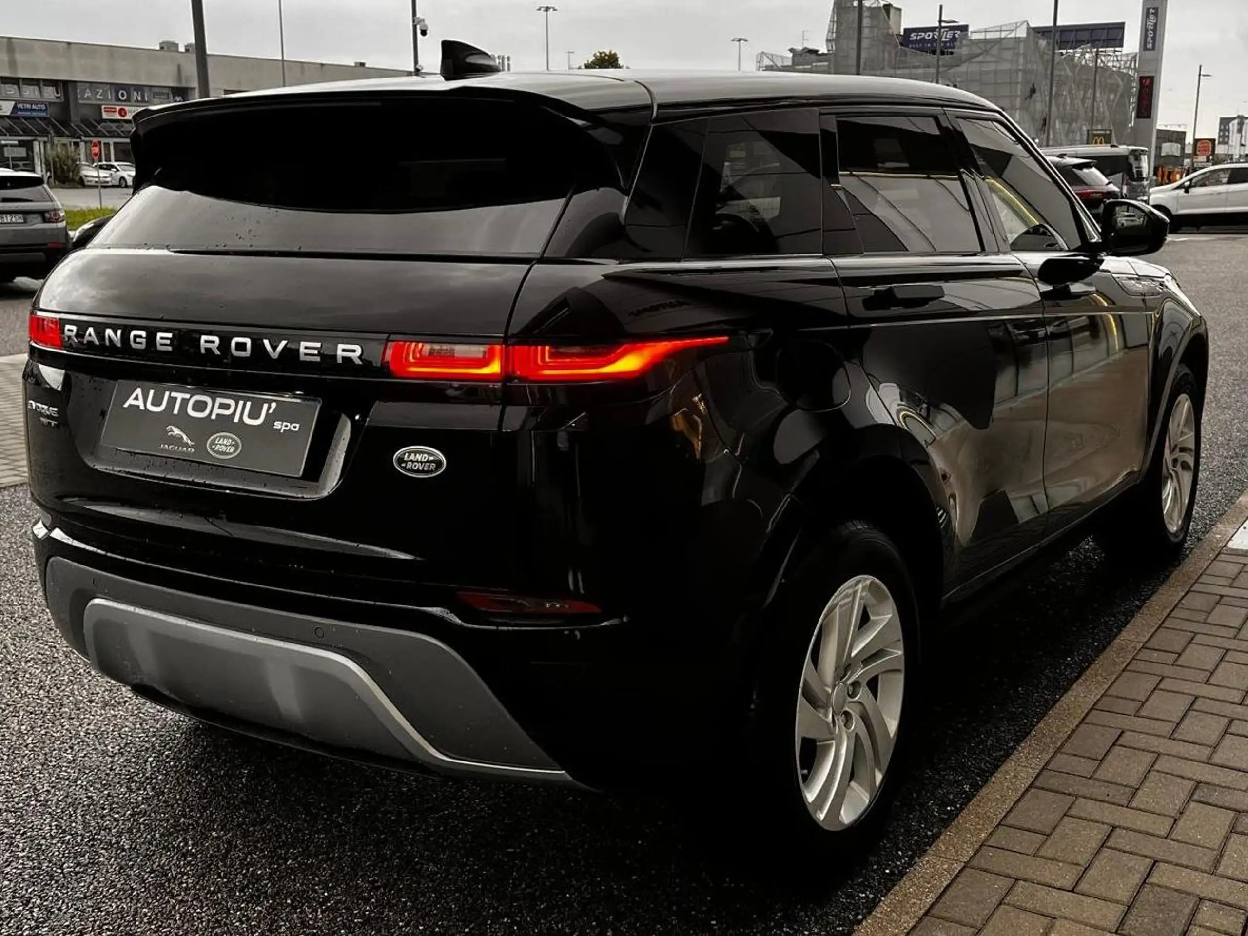 Land Rover - Range Rover Evoque