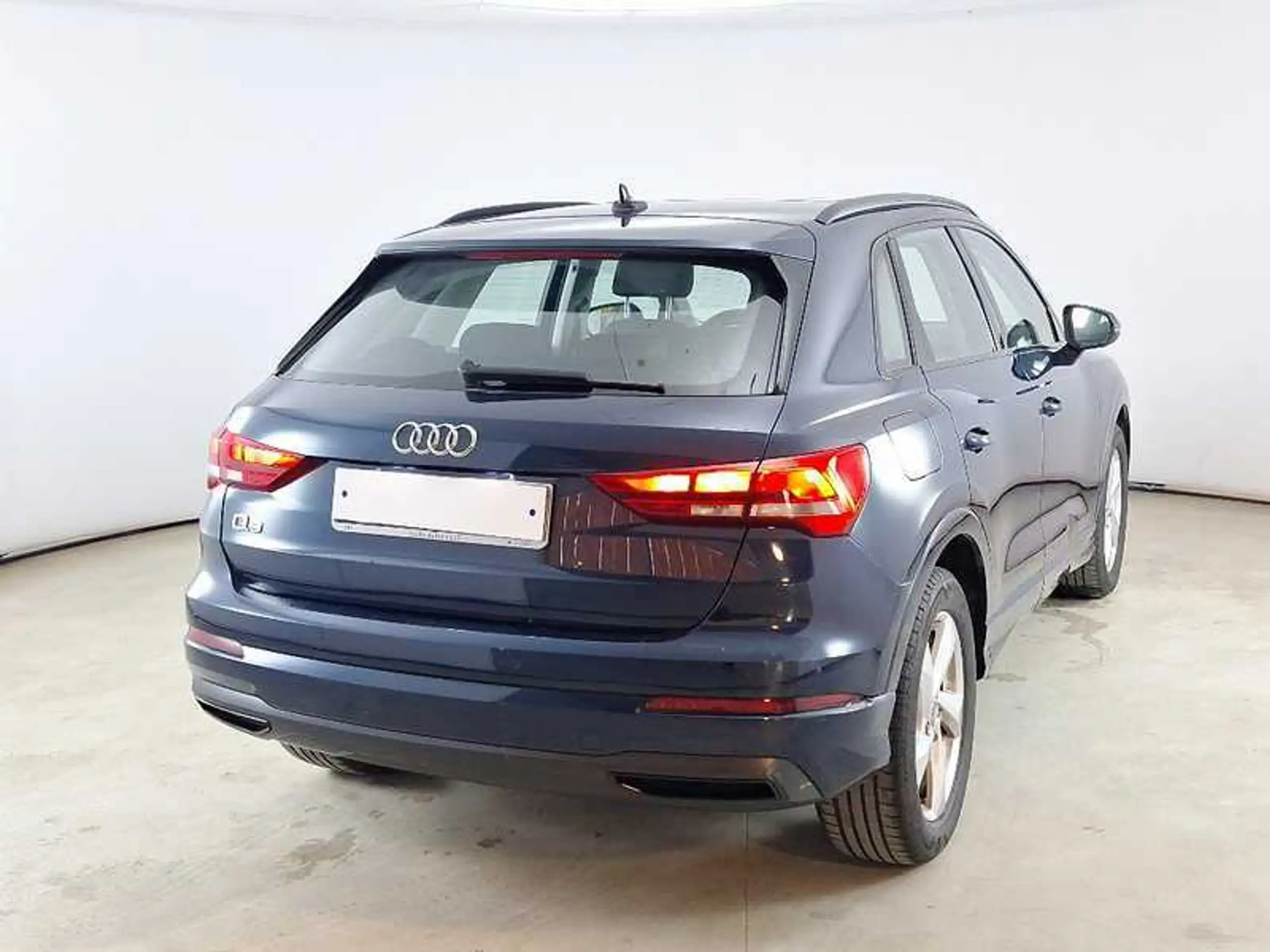 Audi - Q3