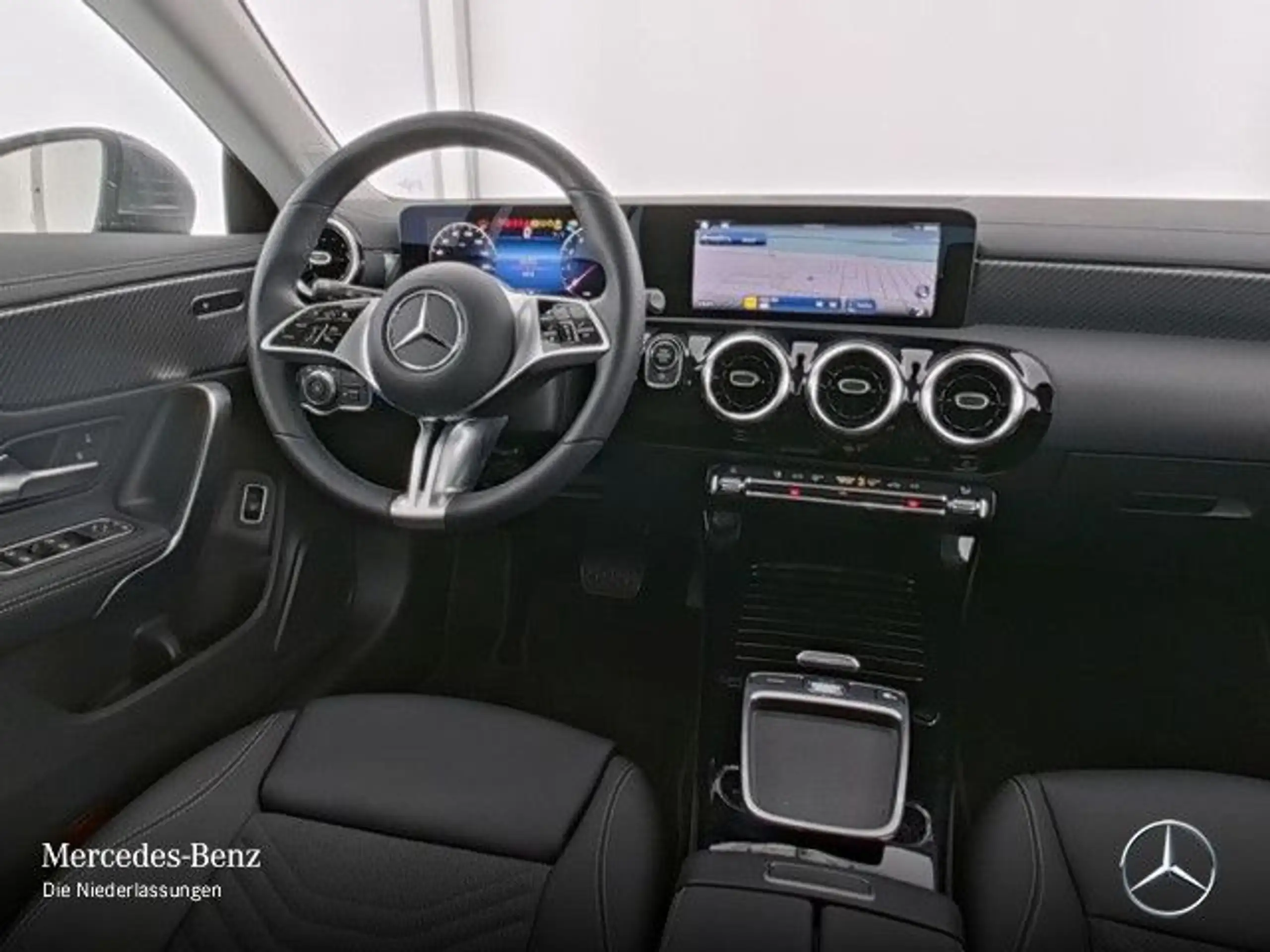 Mercedes-Benz - CLA 180