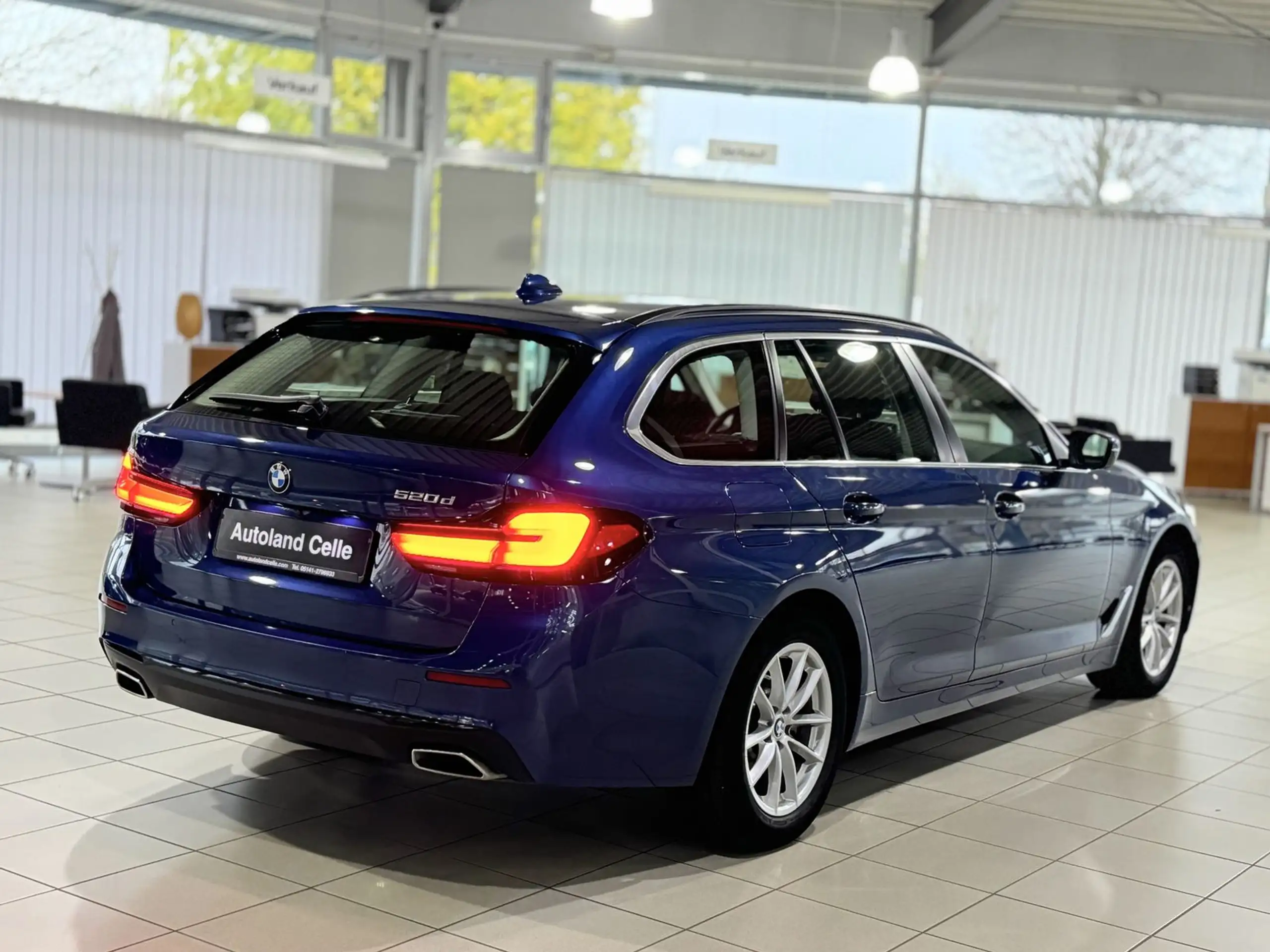 BMW - 520