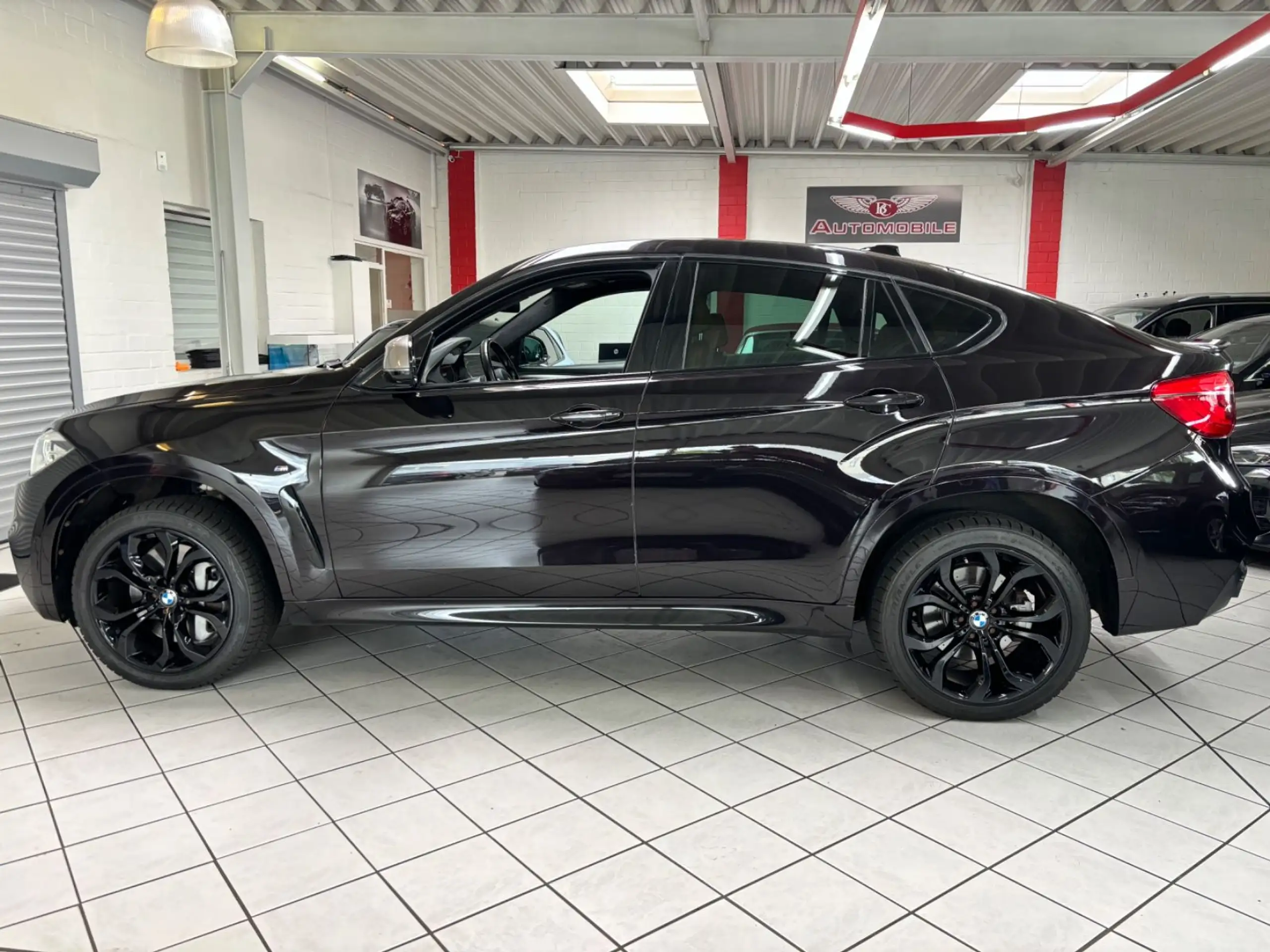 BMW - X6