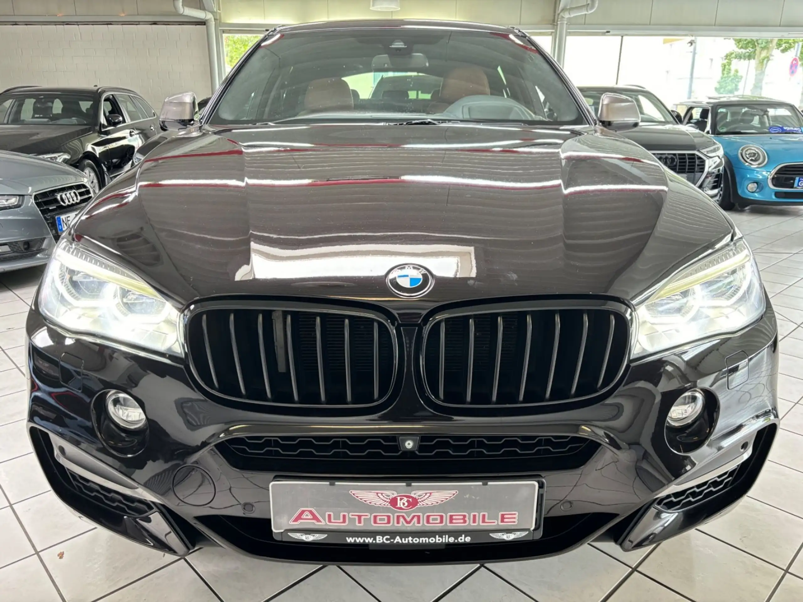 BMW - X6