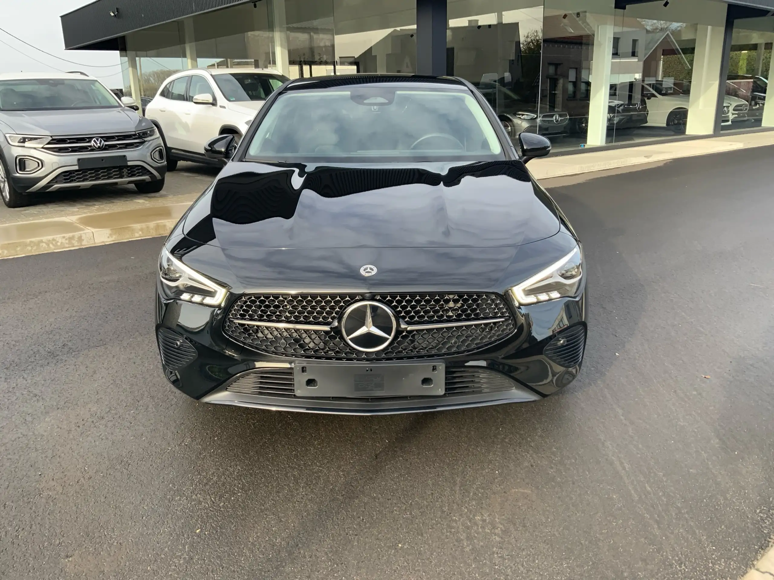 Mercedes-Benz - CLA 180