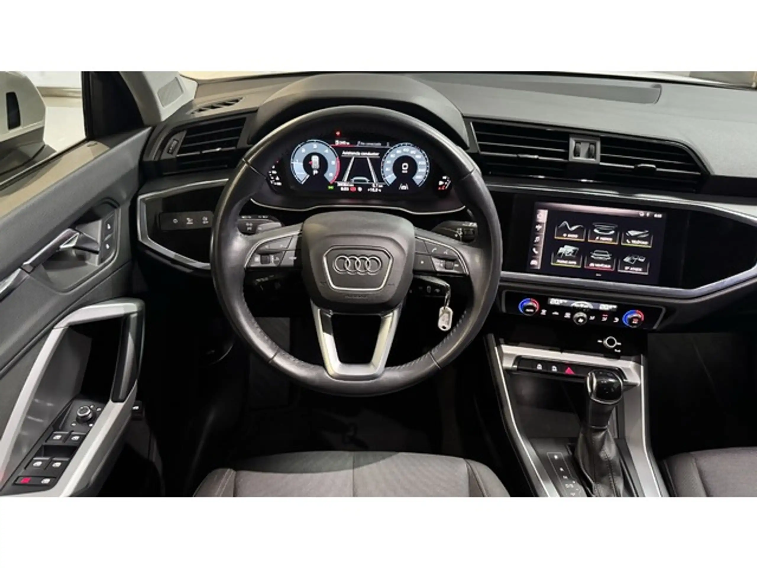 Audi - Q3