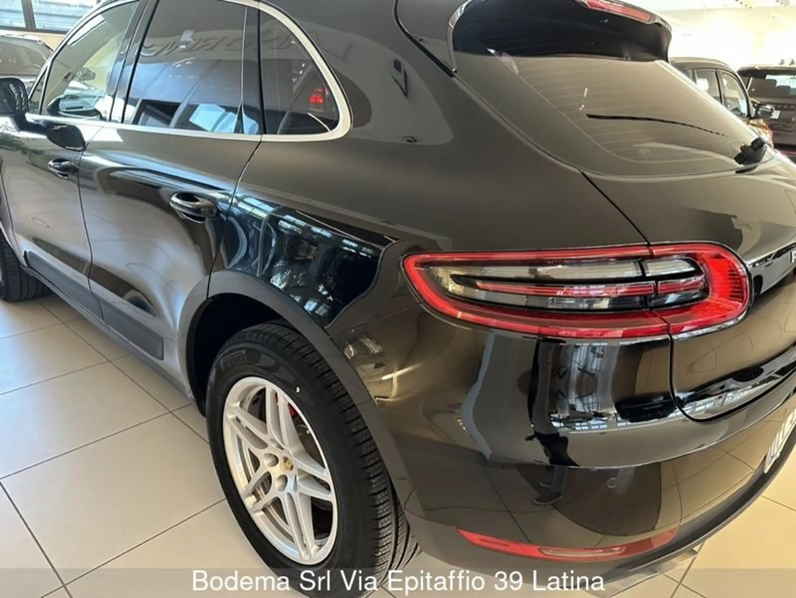 Porsche - Macan